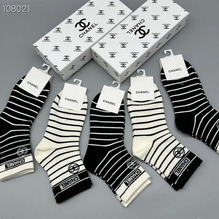 Chanel Sock High Quality New Classic Mid-Length Bunching Socks Socks！Five Pairs Per Box