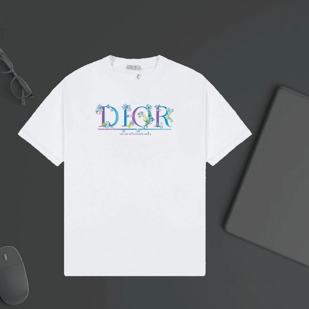 Dior T-shirt Chest Letters with Fresh Flower Embellishments Print logo round Neck Short Sleeve25ss New Pure Cotton Unisex Style T T-shirt OS Loose Fit Base Shirt Top Half Sleeve T-Shirt