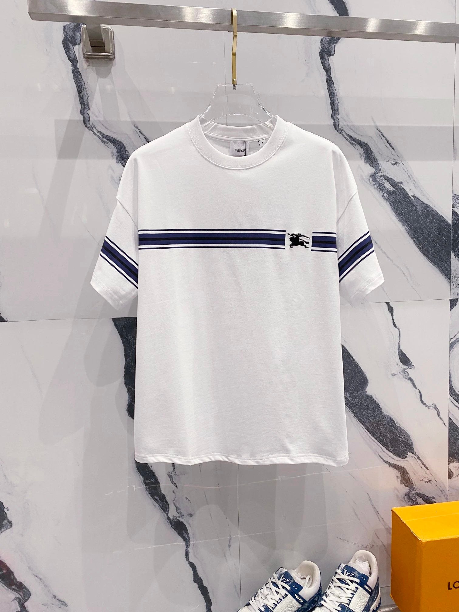 Burberry T-shirt Stripes LOGO Printed Logo Crew Neck Short Sleeve Pure Cotton Unisex T T-shirt OS Loose Fit T-Shirt Casual Simple Base Shirt