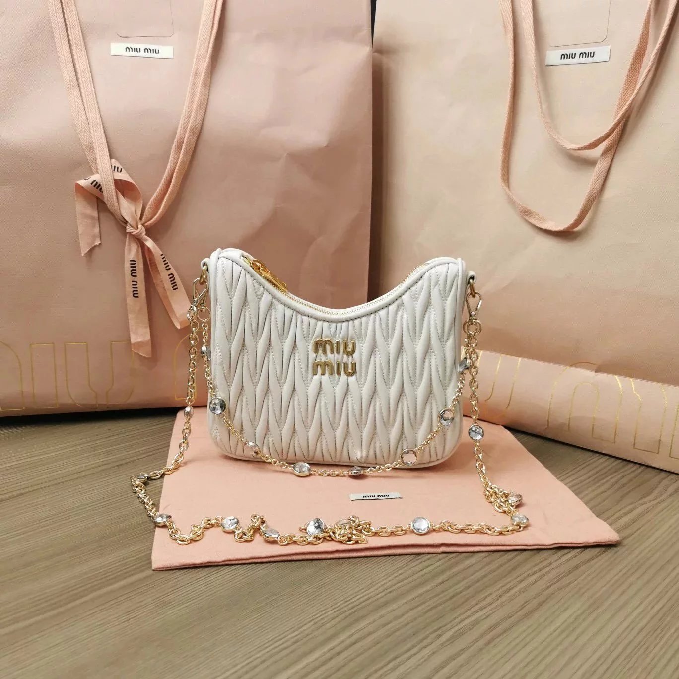 Miu Miu Bag Top version 【M Home】New Season Women's Bag Crystal Chain Accessories Series Handbag Pleated Lambskin hobo Bag Shoulder Crossbody Handbag Underarm Bag5BH211New Version Genuine Leather Shoulder Strap Shoulder Bag Chain Bag Underarm Bag