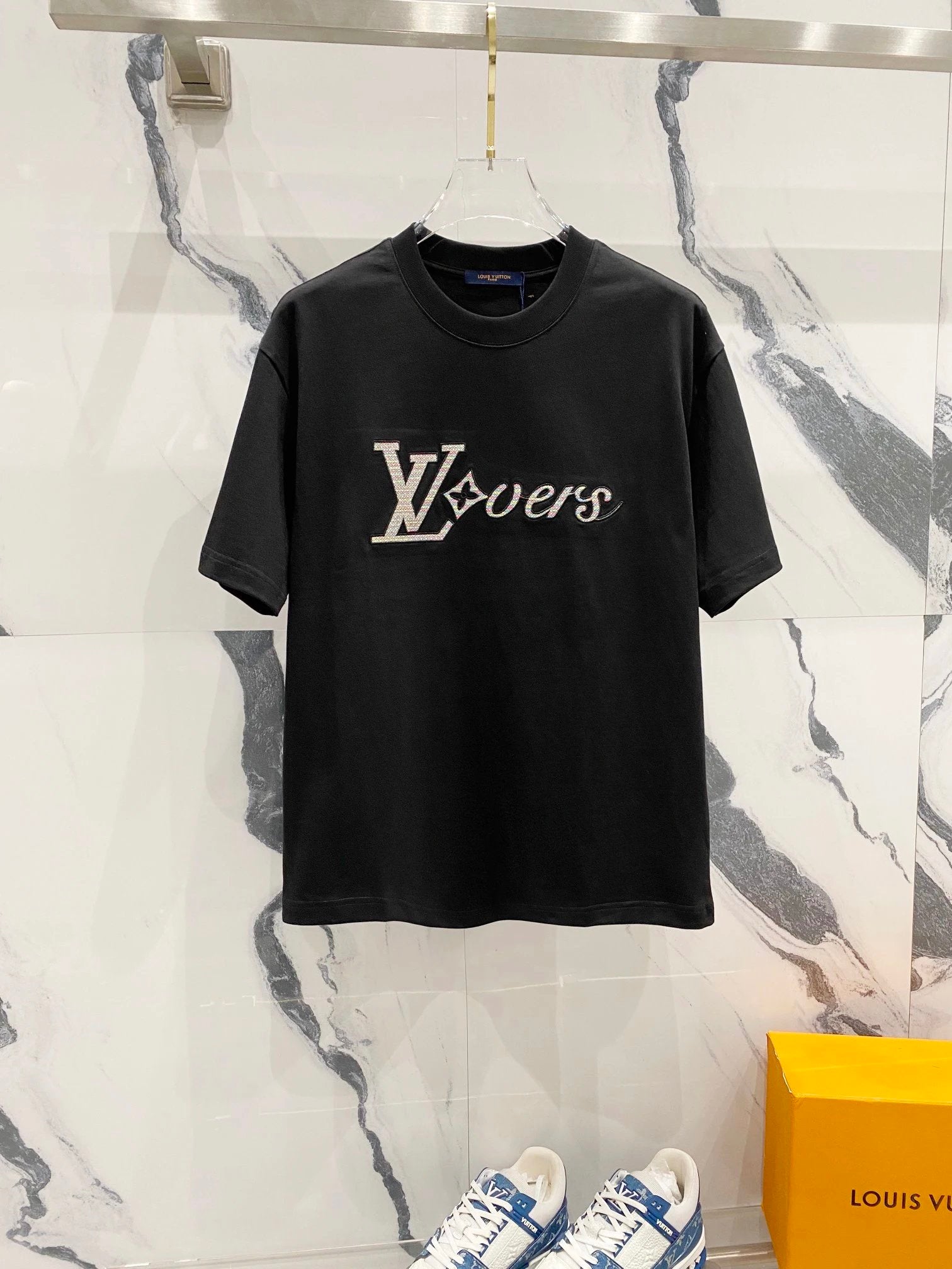 Louis Vuitton LV T-shirt Minimalist Colorful Letters LOGO Embroidered Design Logo Crew Neck Short Sleeve Pure Cotton Unisex T T-shirt OS Loose Fit Casual T-Shirt