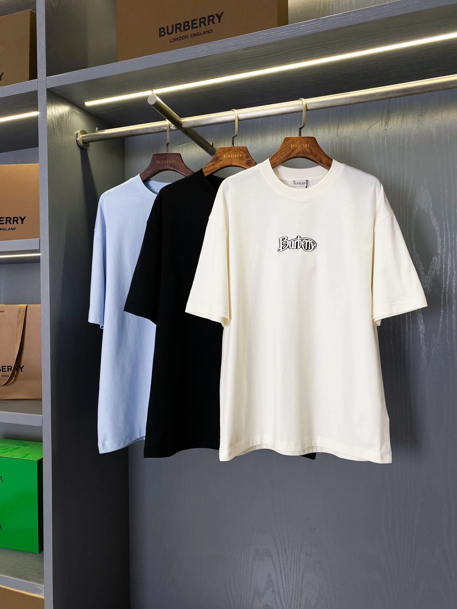 Burberry T-shirt Chest Logo Print logo round Neck Short Sleeve25ss New Pure Cotton Unisex Style T T-shirt OS Loose Fit Base Shirt Half Sleeve T-Shirt Top Half Sleeve