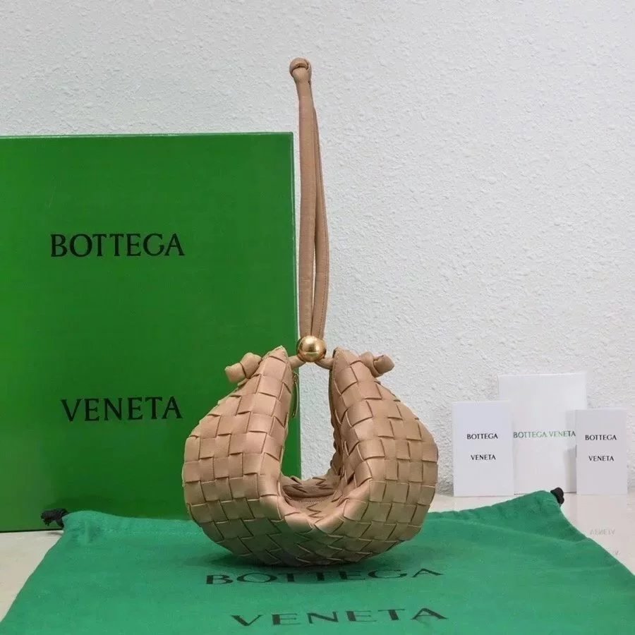 Bottega Veneta Women's Bag Top version 【Version Original Leather】Free Counter Packaging2022New TurnBagBottegaVeneta Golden ball jodie Underarm bag hobo Bag Ingot Bag Golden Balls Adjustable Buckle Brand New Woven Bag Women's Bag Golden Balls Bag Metal Bea