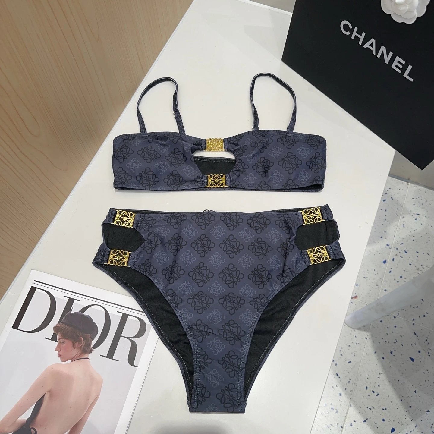 LOEWE Swimsuit Checkerboard Two-Piece Bikini Swimsuit Sexy Small Chest Gathered Beach Pool Vacation Hot Spring Backless White Women's Swimwear