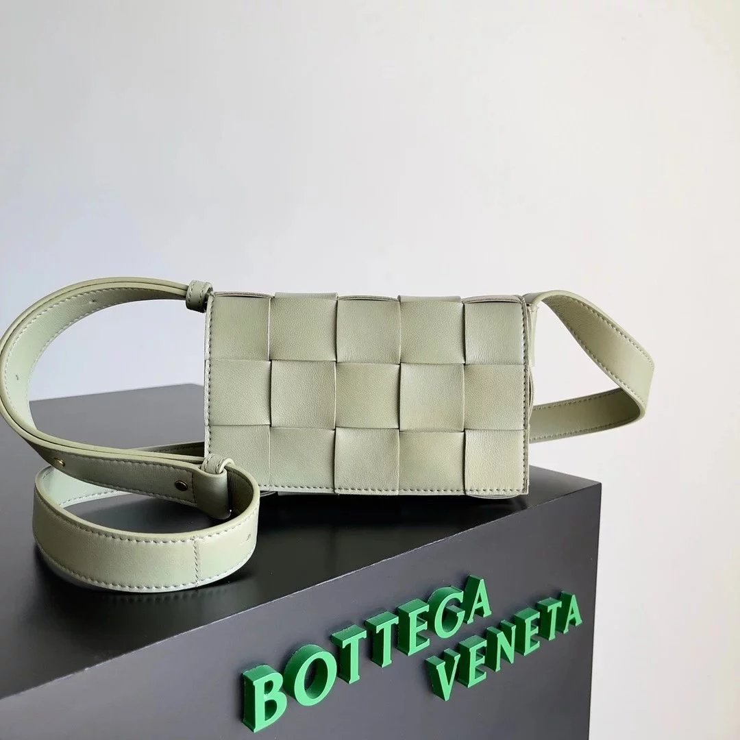 Bottega Veneta Women's Bag Top version 【Special Cabinet Version】Woven bag CROSSBODY Square Bag Pillow Bag（Lambskin）Rubik's cube bag Cassette15Plaid Woven Bag Original Leather Handbag Waist Bag Chest Bag Shoulder Messenger Bag Unisex Men's and Women's Bags