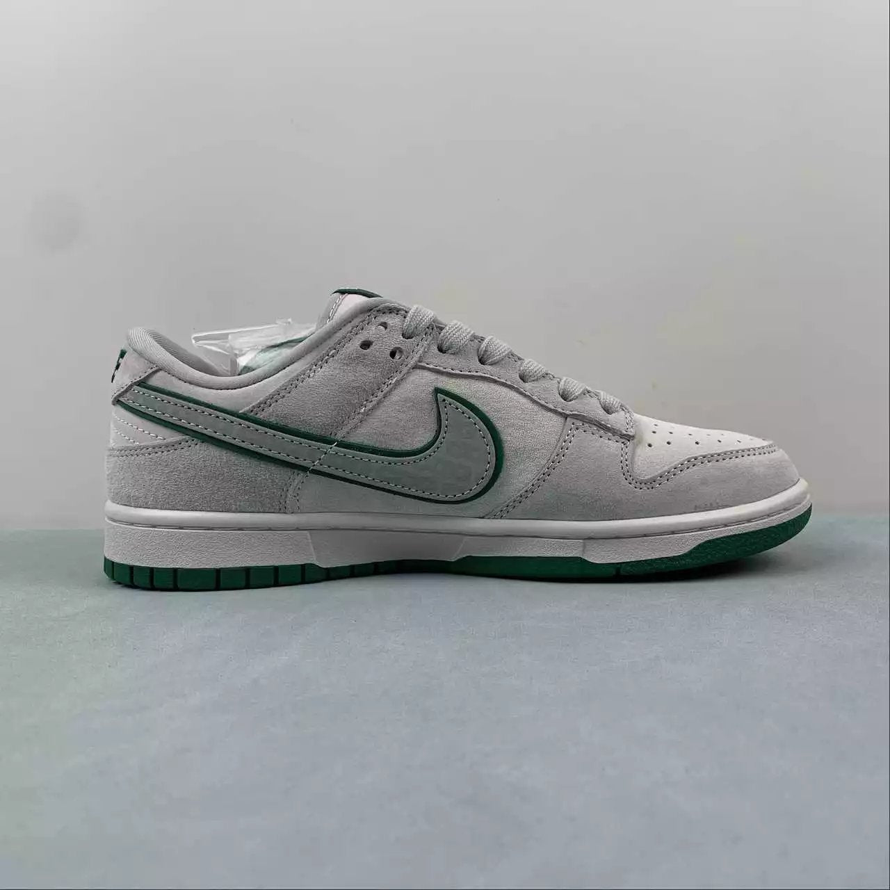 Nike Dunk Low shoes