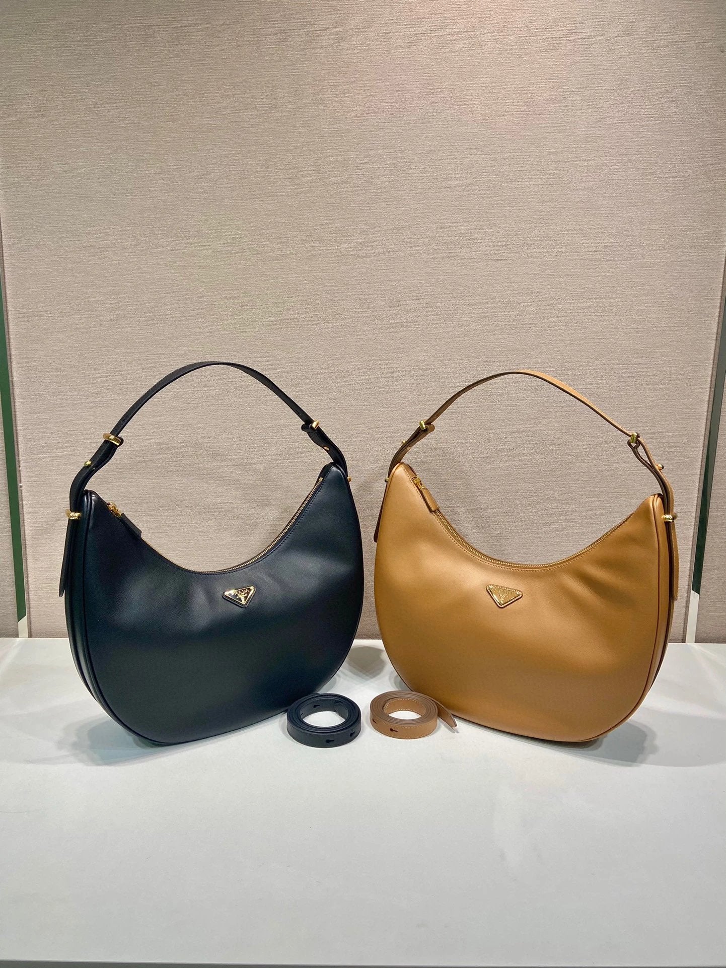 PRADA Bag Top version Latest Version Moon Large Handbag Messenger Bag Shoulder Bag Underarm Bag Handbag Women's Bag1BC212