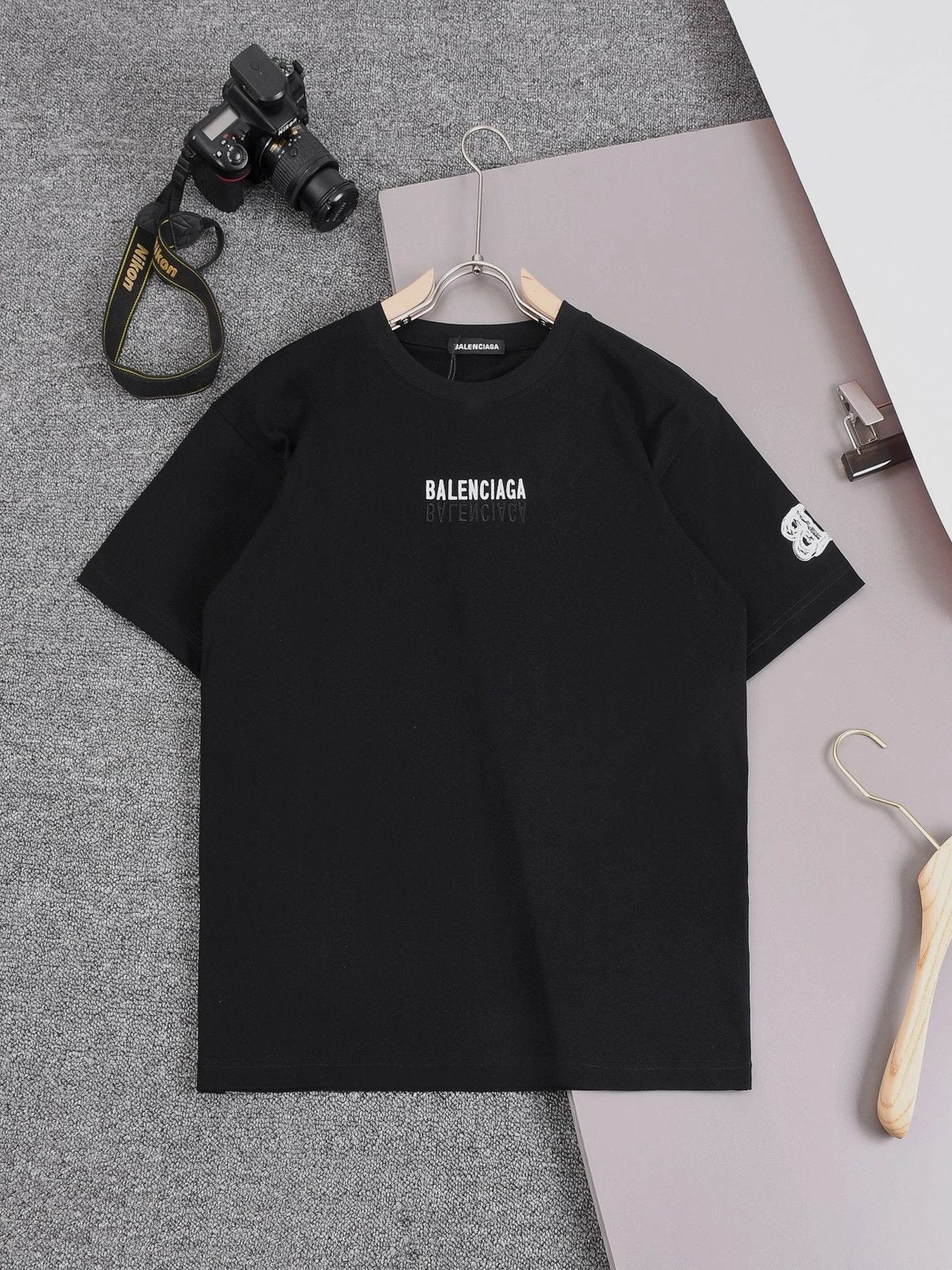 Balenciaga T-shirt Letter Double Label 3D Embroidered Crew Neck Short Sleeve25ss New Pure Cotton Unisex Style T Casual T-Shirt Base Layer Shirt OS Loose design