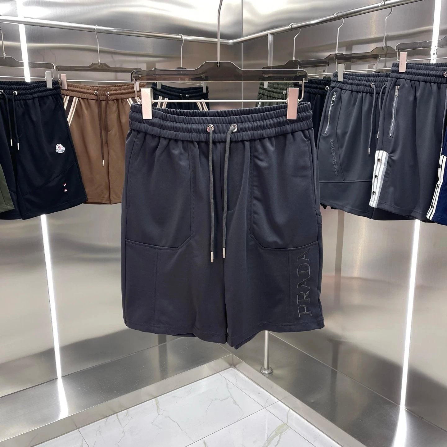 PRADA Shorts The front has letter printing logo Five-point Shorts25ss New Drawstring Casual Summer Pants5Two-in-One Casual Sweatpants for Men and Women, Pure Cotton Joggers