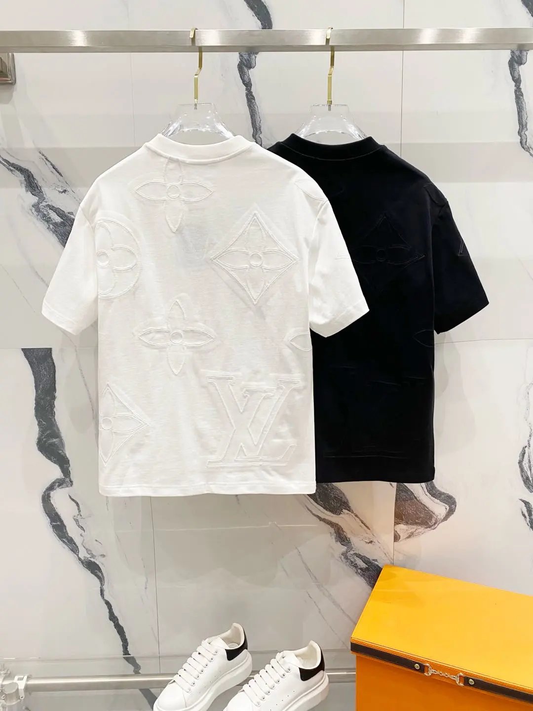 Louis Vuitton LV T-shirt 25ss New pure cotton T Unisex T-Shirt OS Loose Fit Base Shirt Top Half Sleeve T-Shirt