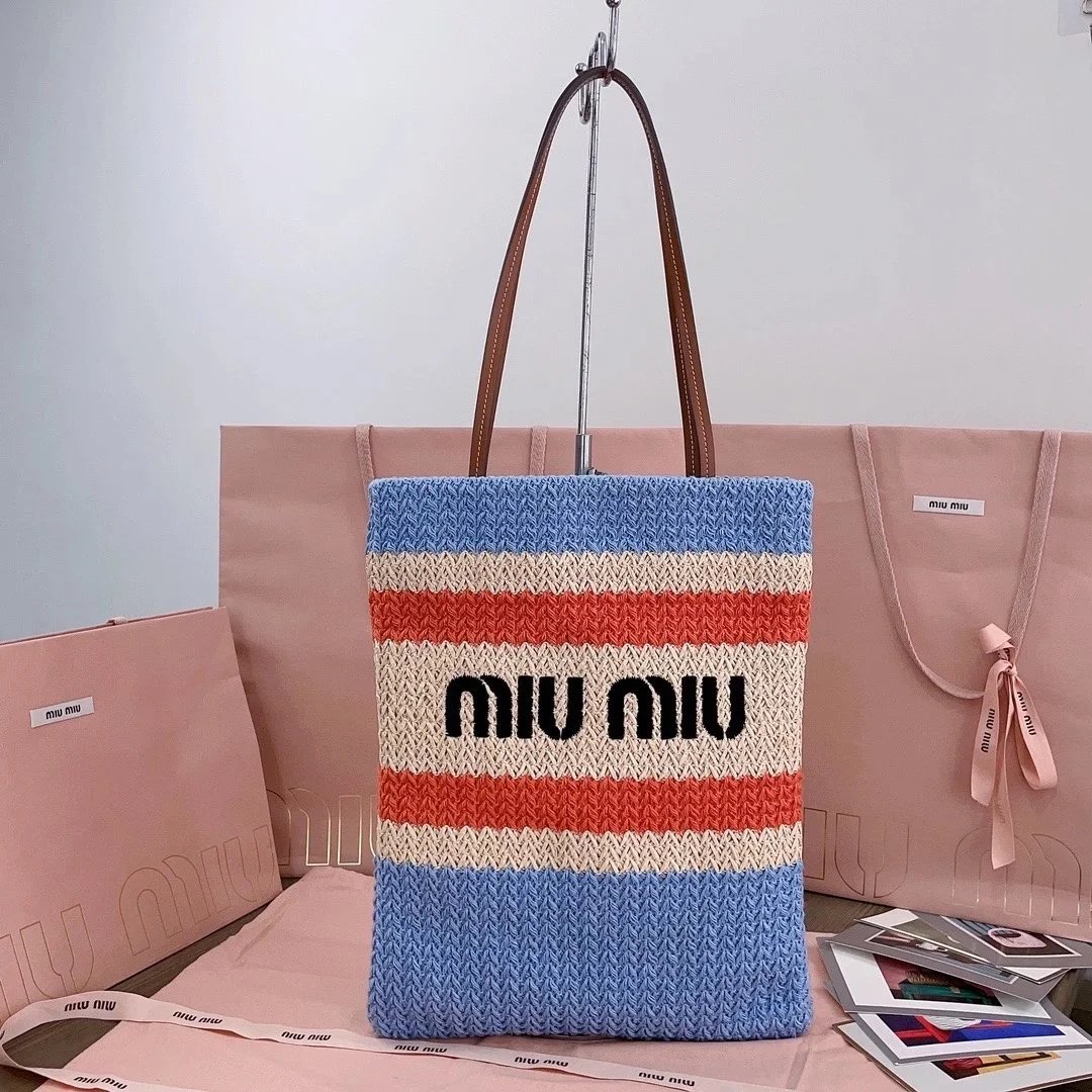 Miu Miu Bag Top version 【Original Version】Embroidery Beach Bag Vertical Super Heavy Industry Handmade Rainbow Woven Bag New Woven Tote tote Women's Bag Summer Hot Sale Beach Bag Imported Raffia Cotton Braided Tote Bag5BG248