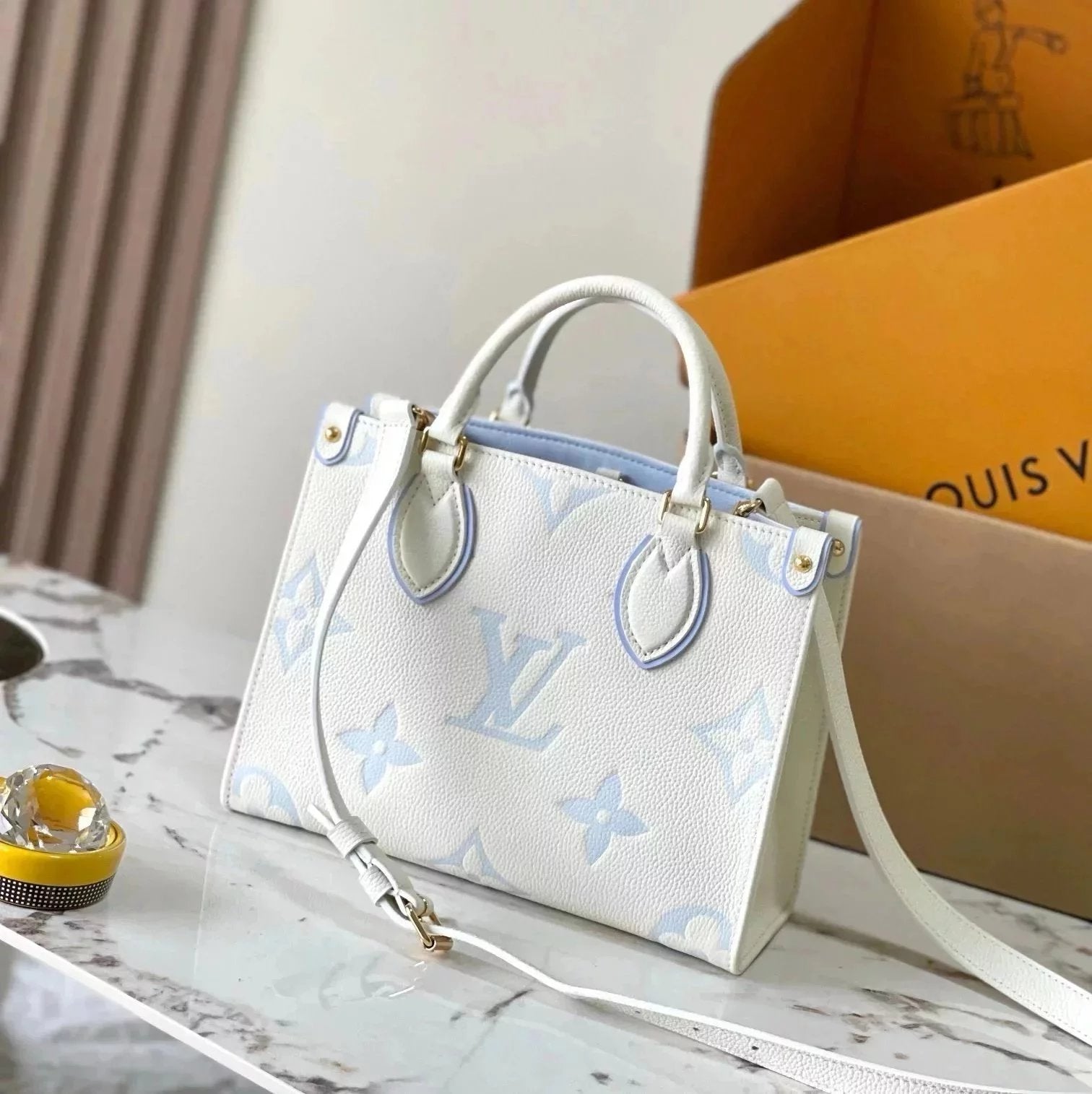 Louis Vuitton LV Women's Bag Top version 【Super MB Original Leather】Dynamic Chip All-Steel Hardware2024New Mini Ontheg Small Size Tote Bag Cowhide Print Portable Shoulder Bag Shopping Bag Women's Bag M45779M46833