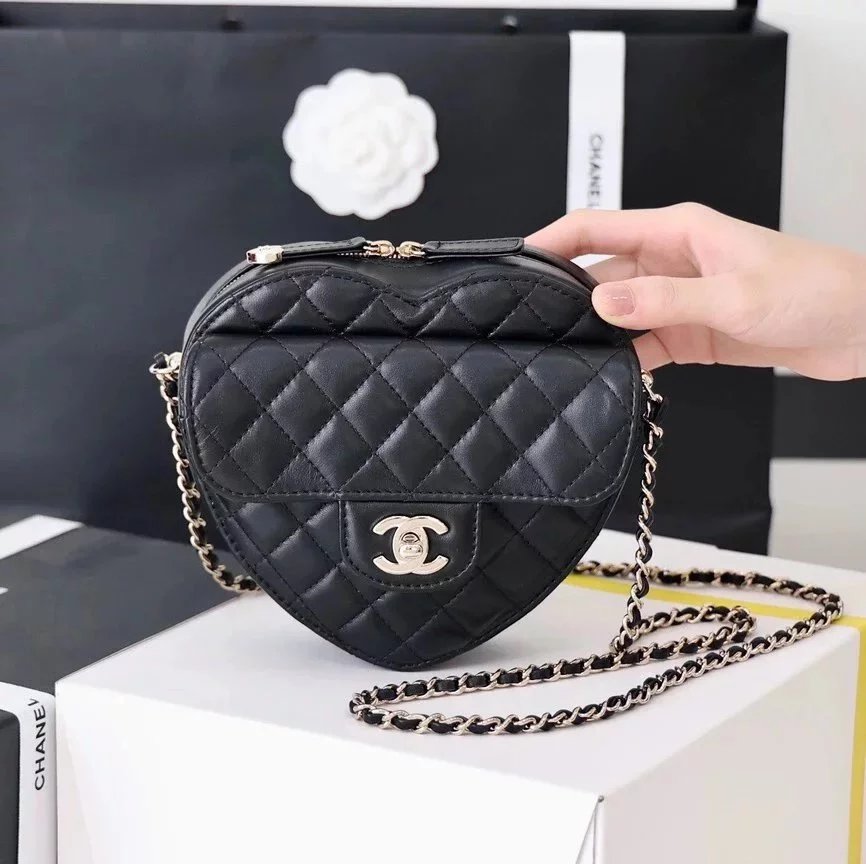 Chanel Women's Bag Top version 【**Original Order】2022Early Spring Series Women's Heart Bag Large Heart Bag Black White Messenger Bag Chain Bag Shoulder Bag Stylish Bag Women's Bag Home Heart Bag Heart Bag