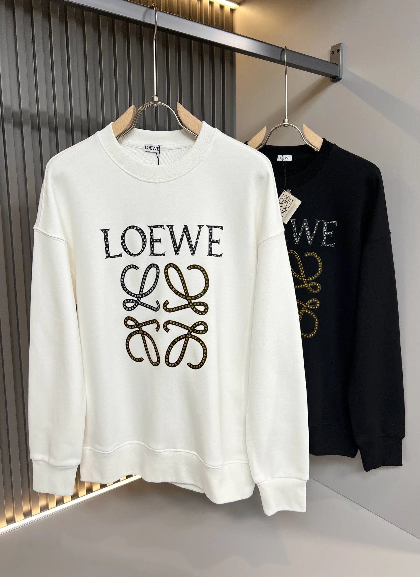 LOEWE Hoodie Classic Logo Printed Round Neck Sweatshirt Casual Loose Fit Versatile Pullover Sportswear os Stylish Inner Layer Top24ss Autumn and Winter New Products