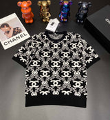 Chanel T-shirt Early Spring Latest Series！Contrast Color Double c Knitted Short Sleeve！Double c Towel Embroidery Pattern Shows Three d Stereoscopic Effect，Retro Style Is Strong，2Color！s-m-l3⃣️Code！