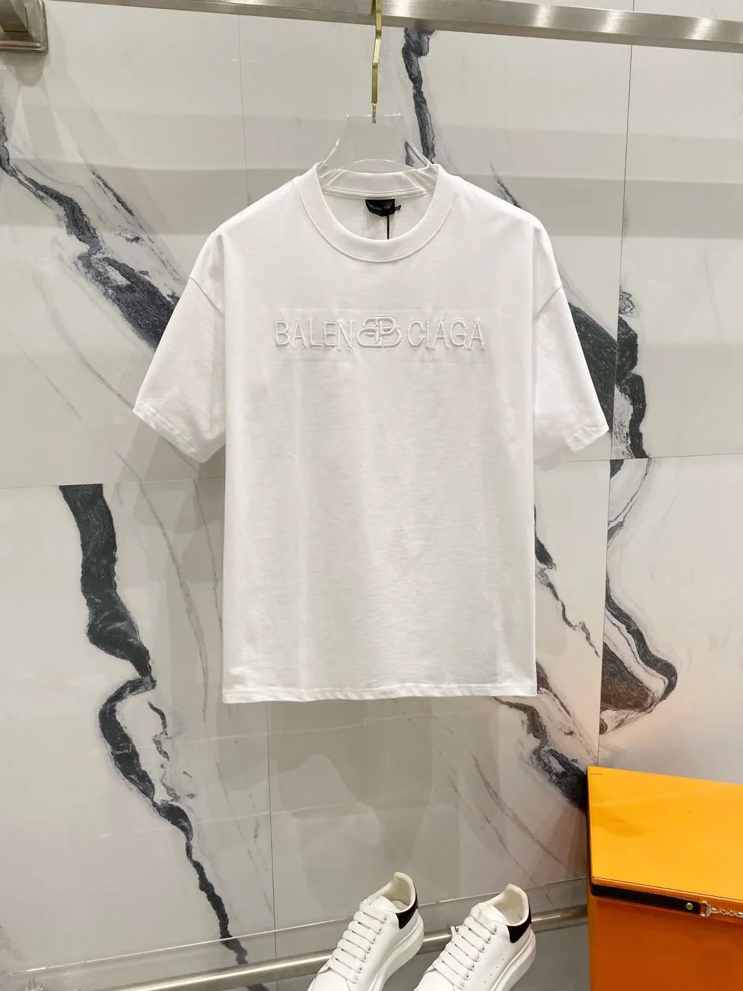 Balenciaga T-shirt Alphabet letters LOGO Embroidered Round Neck Short Sleeve with Lock Button25ss New pure cotton T Unisex T-Shirt OS Loose Fit Base Shirt Top T-Shirt Short Sleeve