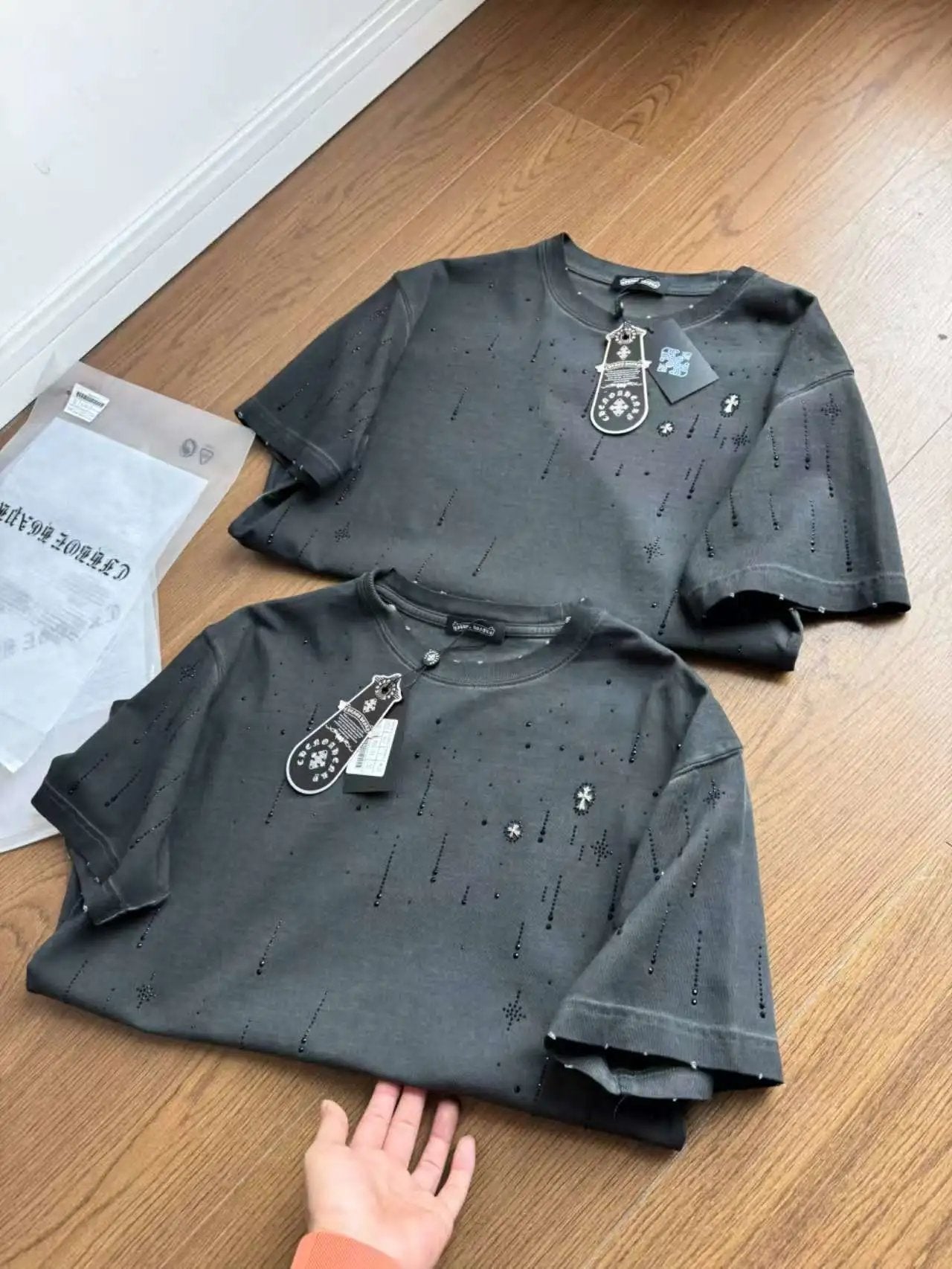 Chrome Hearts T-shirt Full Diamond logo round Neck Short Sleeve25ss New pure cotton T Unisex T-Shirt OS Drop Shoulder Loose Fit Base Shirt Top T-Shirt Short Sleeve