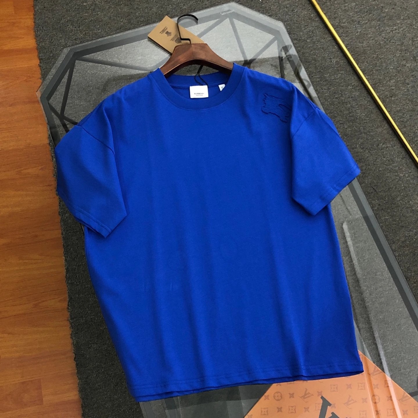 Burberry T-shirt Embroidery on the chest logo round Neck Short Sleeve25ss New pure cotton T Unisex T-Shirt OS Loose Fit Base Shirt Top Half Sleeve T-Shirt