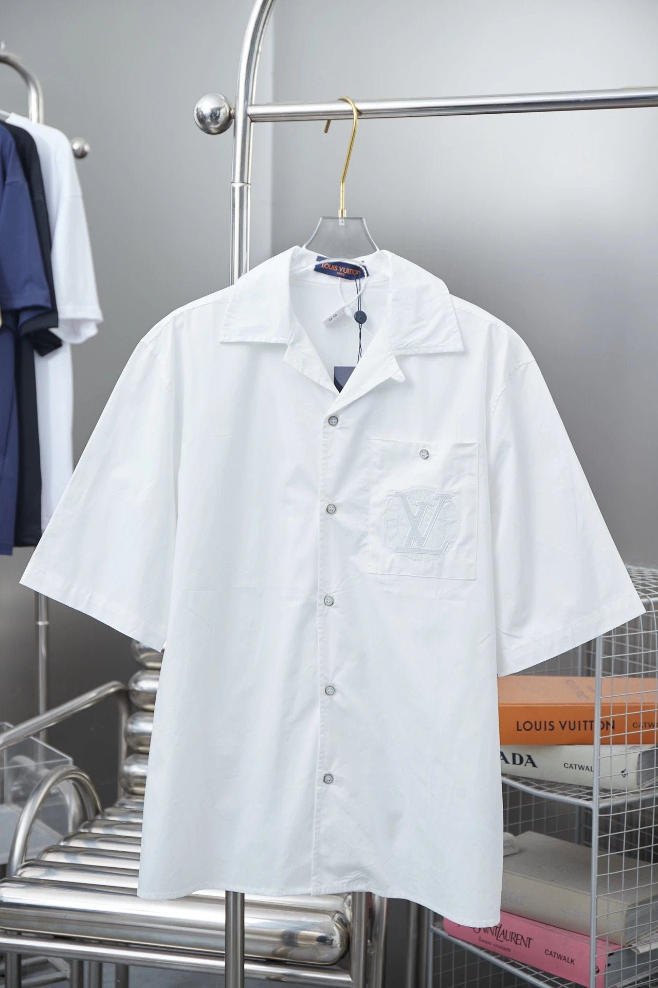 Louis Vuitton LV Shirt Embroidered Chest Pocket logo Solid Color Turn-down Collar Short Sleeve Shirt Unisex Versatile Business Casual Slim Fit Jacket