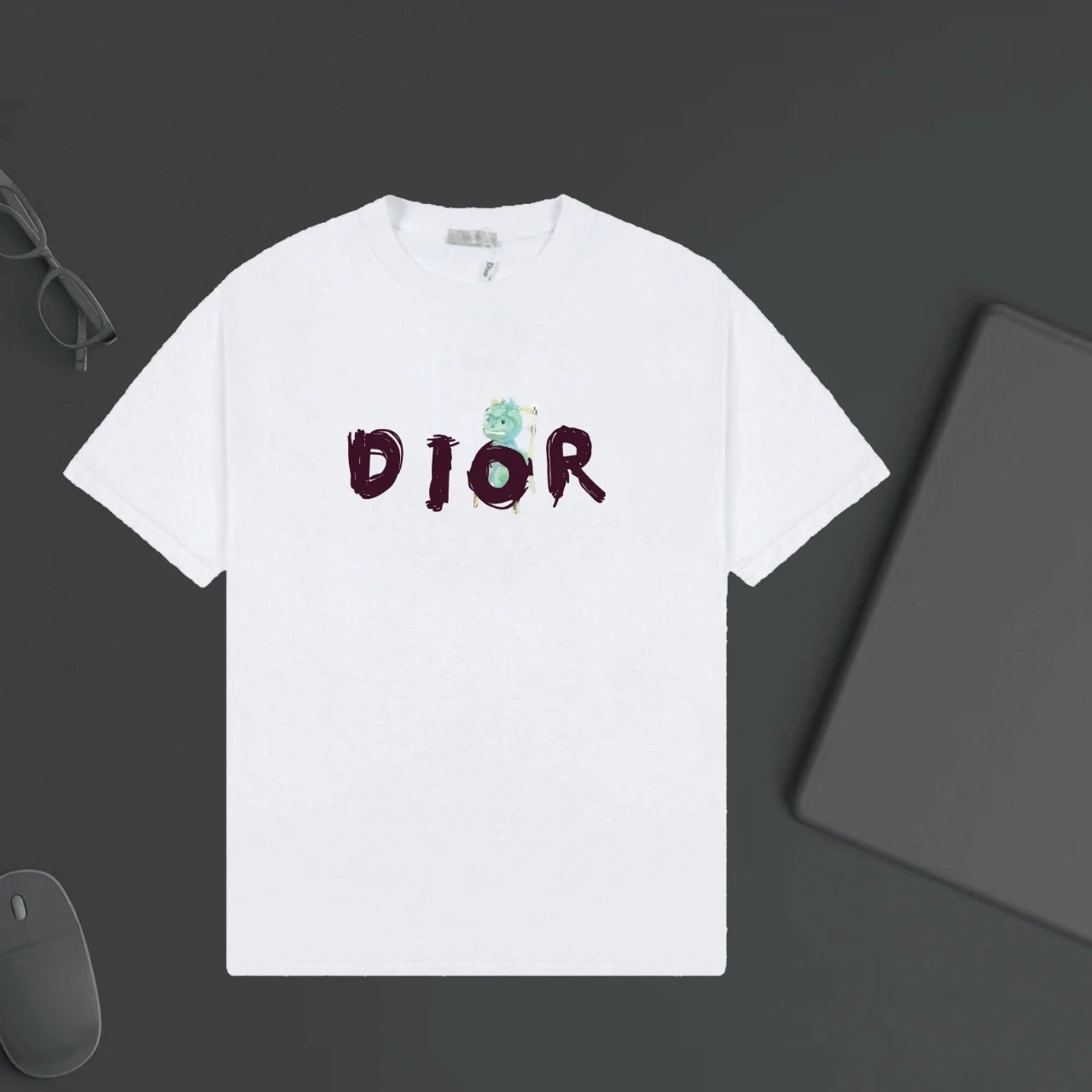 Dior T-shirt Hand-painted Letter Print on the Chest logo round Neck Short Sleeve25ss New Pure Cotton Unisex Style T T-shirt OS Loose Fit Base Shirt Top Half Sleeve T-Shirt