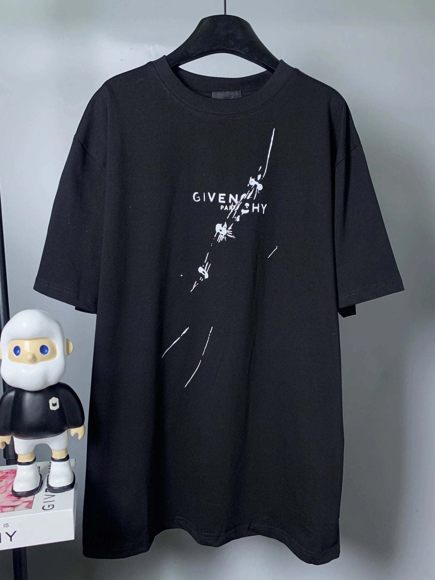 Givenchy T-shirt Visual Trap Print on Chest logo round Neck Short Sleeve25ss New Pure Cotton Unisex Style T T-shirt OS Loose Fit Base Shirt Top Half Sleeve T-Shirt