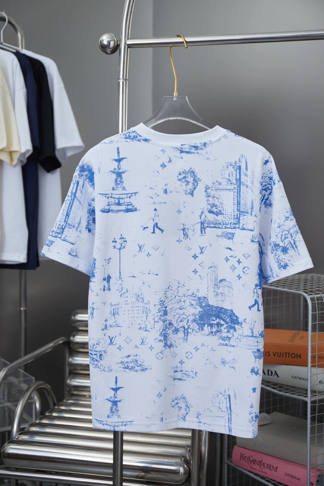 Louis Vuitton LV T-shirt 25SS Early Spring New MonogramCityWalk Pattern Print Pique Crew Neck Short Sleeve Pure Cotton Unisex T T-shirt OS Loose Fit Summer T-Shirt
