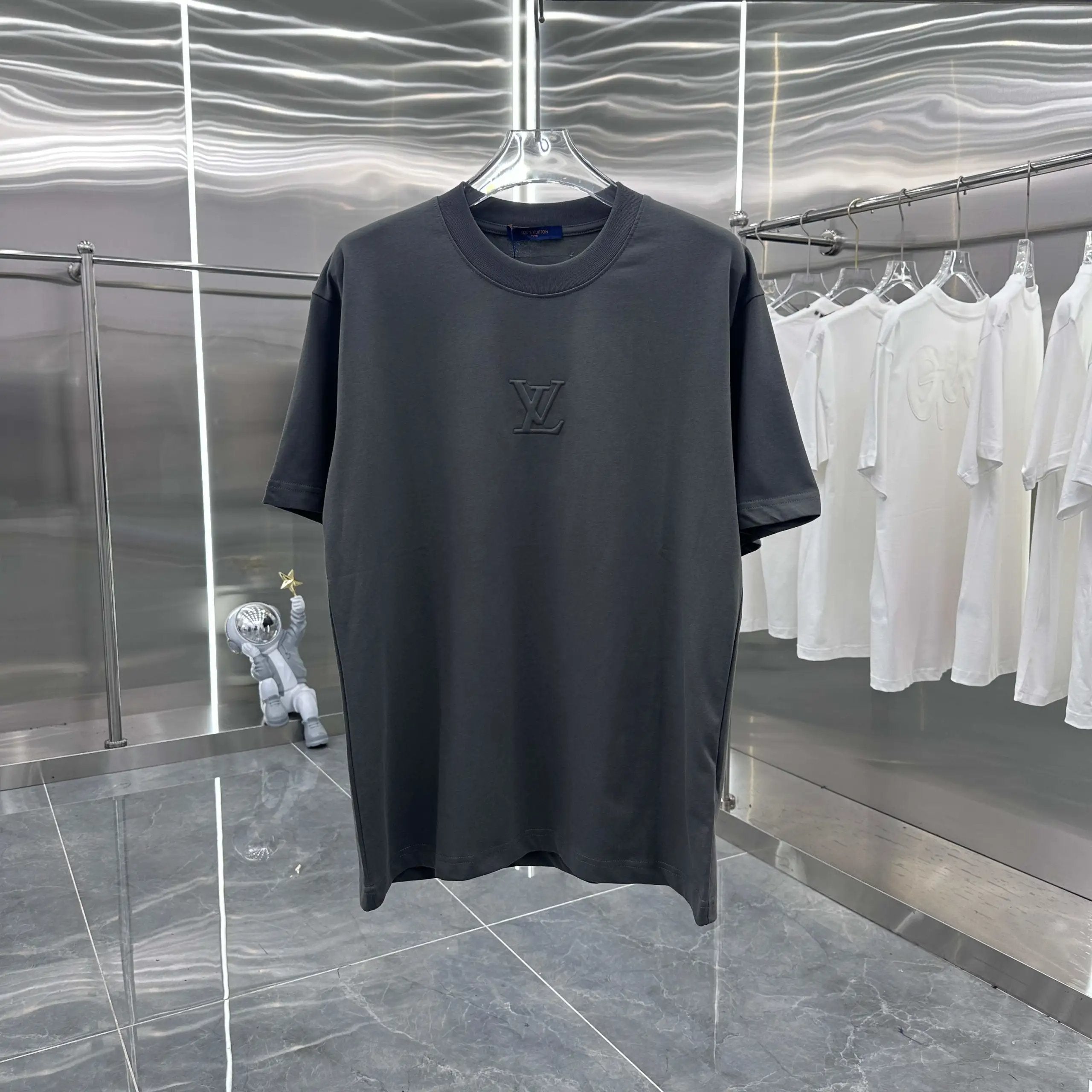Louis Vuitton LV T-shirt Chest Embossed Pattern logo round Neck Short Sleeve25ss New Pure Cotton Unisex Style T T-shirt OS Loose Fit Base Shirt Half Sleeve T-Shirt Top Half Sleeve