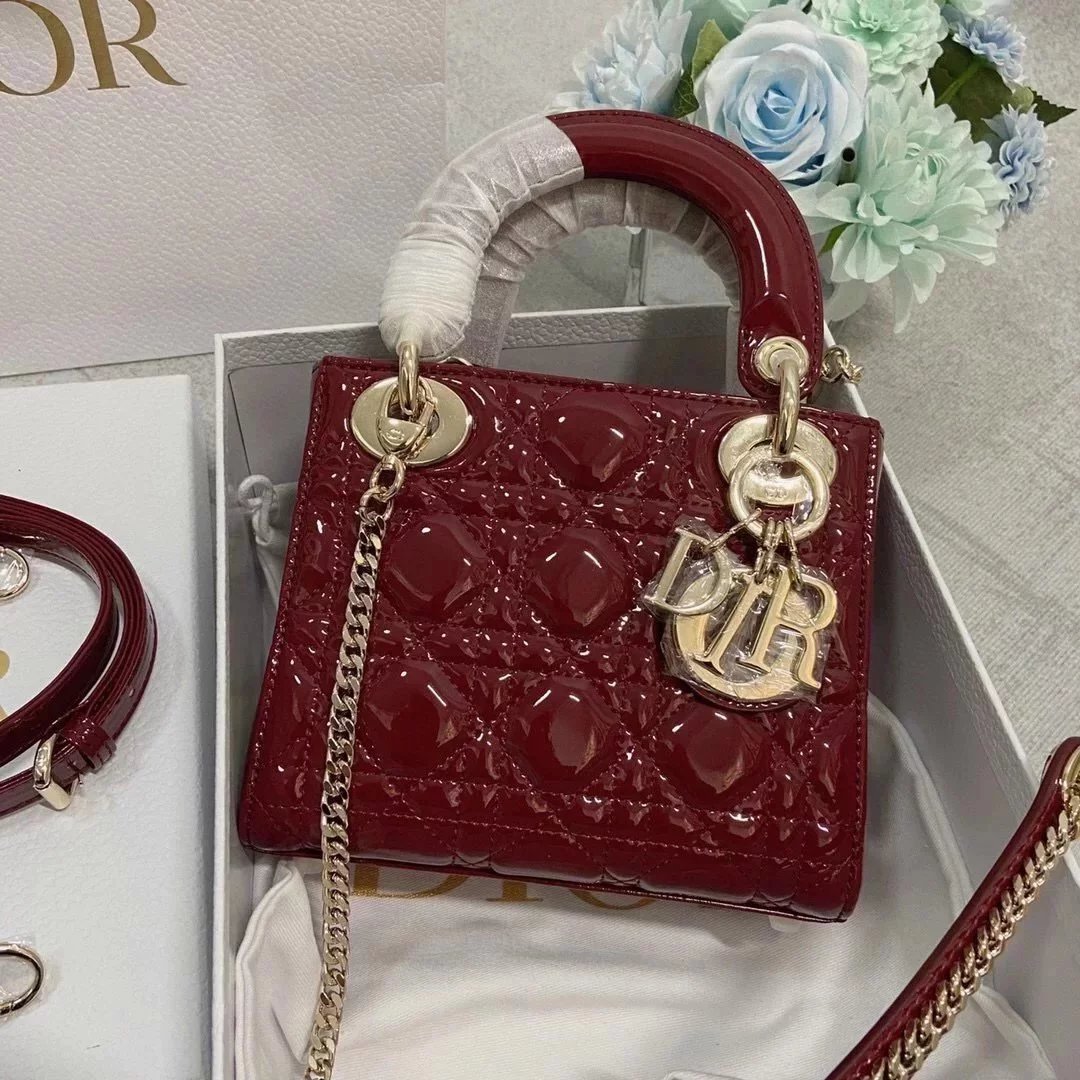 Dior Women's Bag Top version Version2023New ladymini Bag Diana Bag Three-Grid Classic Patent Leather Chain Shoulder Messenger Handbag Women's Bag