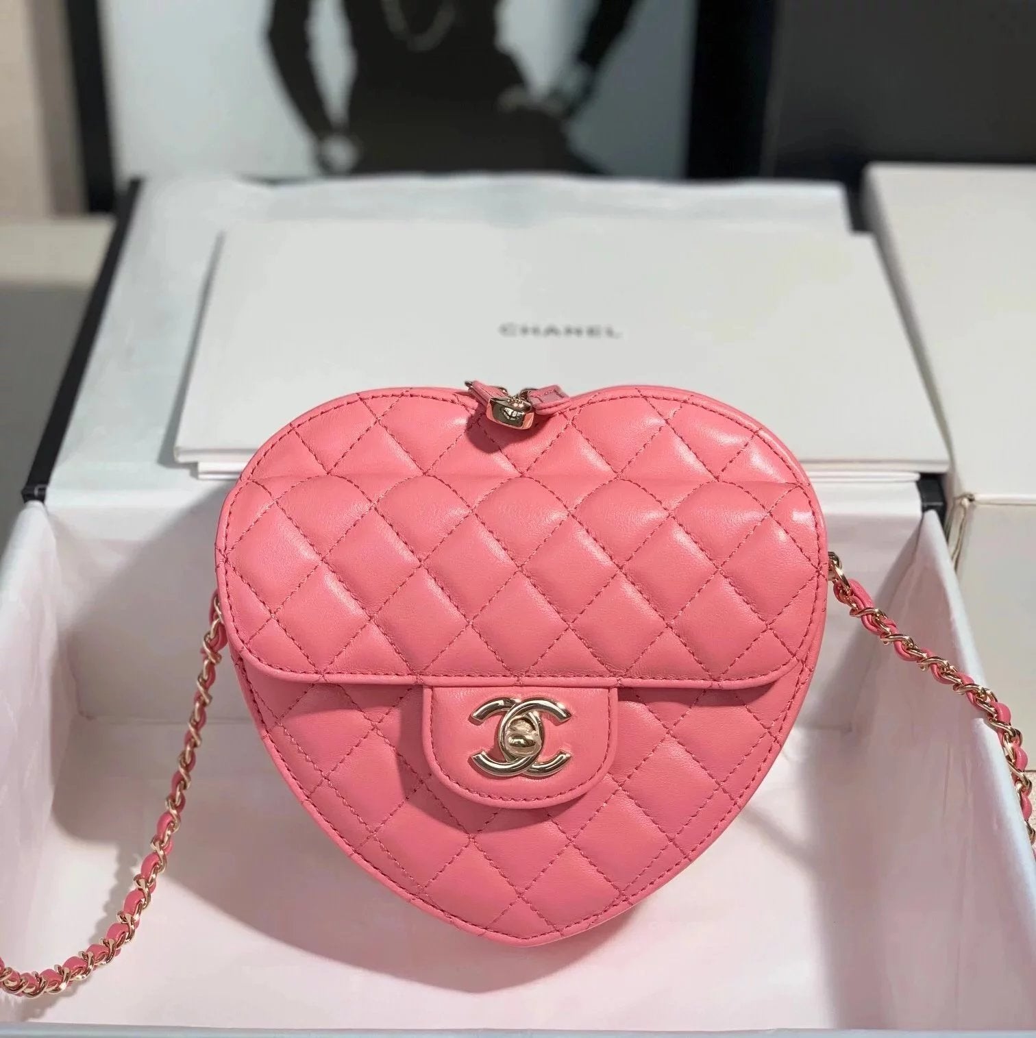 Chanel Women's Bag Top version 【**Original Order】2022Early Spring Series Women's Heart Bag Large Heart Bag Black White Messenger Bag Chain Bag Shoulder Bag Stylish Bag Women's Bag Home Heart Bag Heart Bag