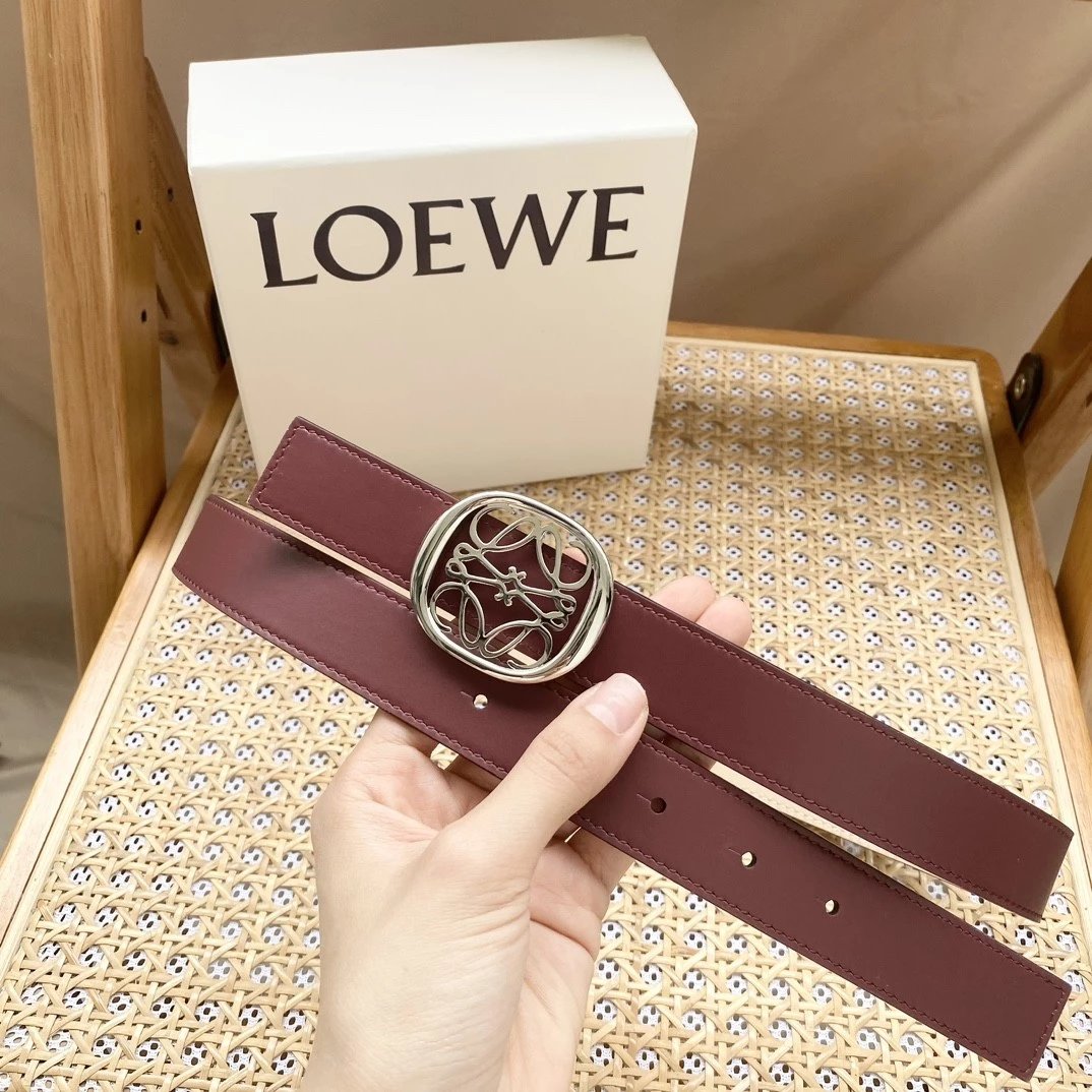 LOEWE Belt Top version Original Single Belt Women's Original Single Belt Women's Width2.8cm Genuine Goods Quality Counter Full Set of Packaging Selected Imported First Layer Calfskin Leather Feel Comparable to Genuine Goods Boutique Letter Buckle Official