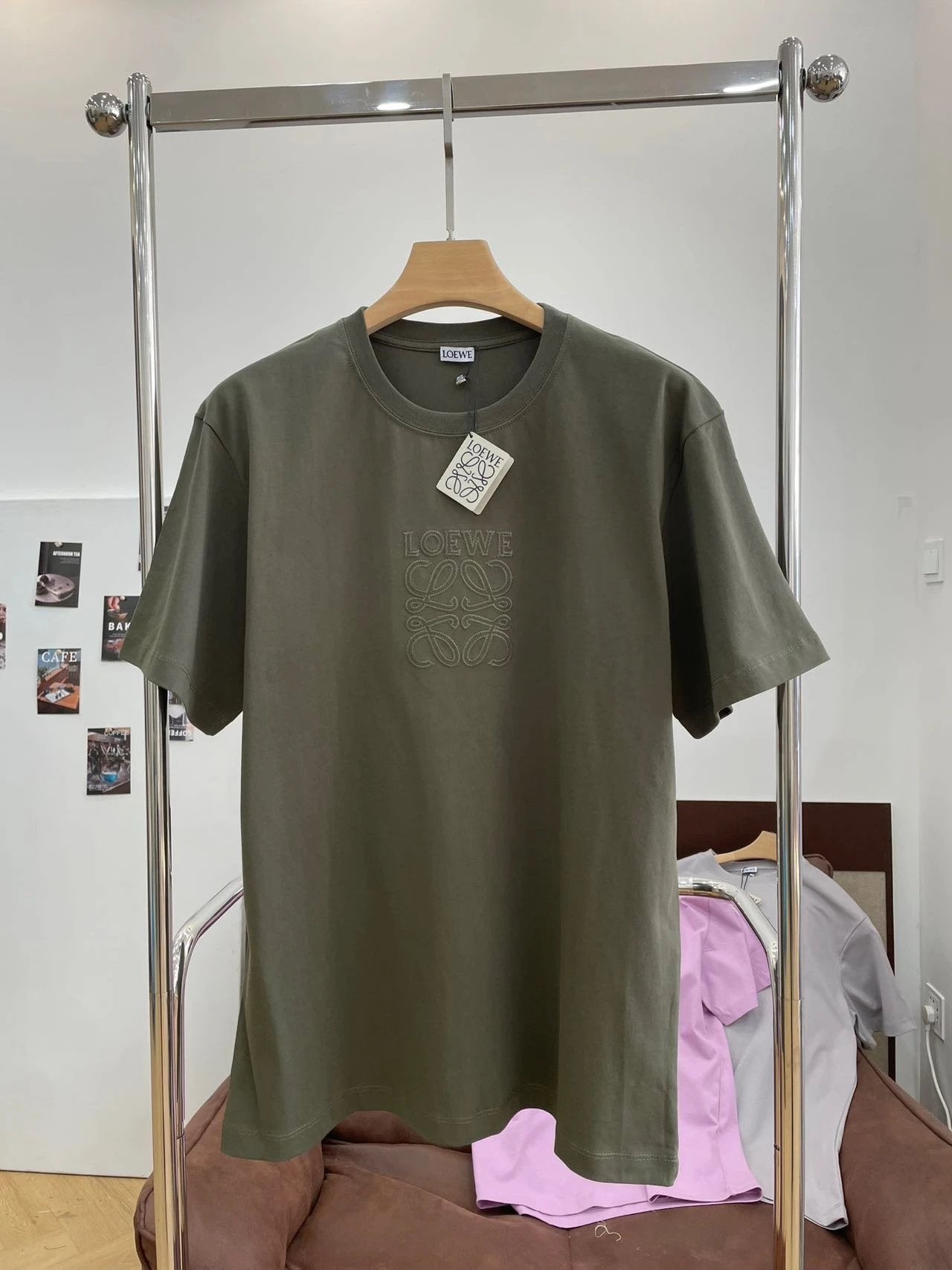 LOEWE T-shirt Chest Bowknot Embroidery logo round Neck Short Sleeve25ss New Pure Cotton Unisex Style T Casual T-Shirt Base Layer Shirt OS Loose Fit Half Sleeve Top Plus Size