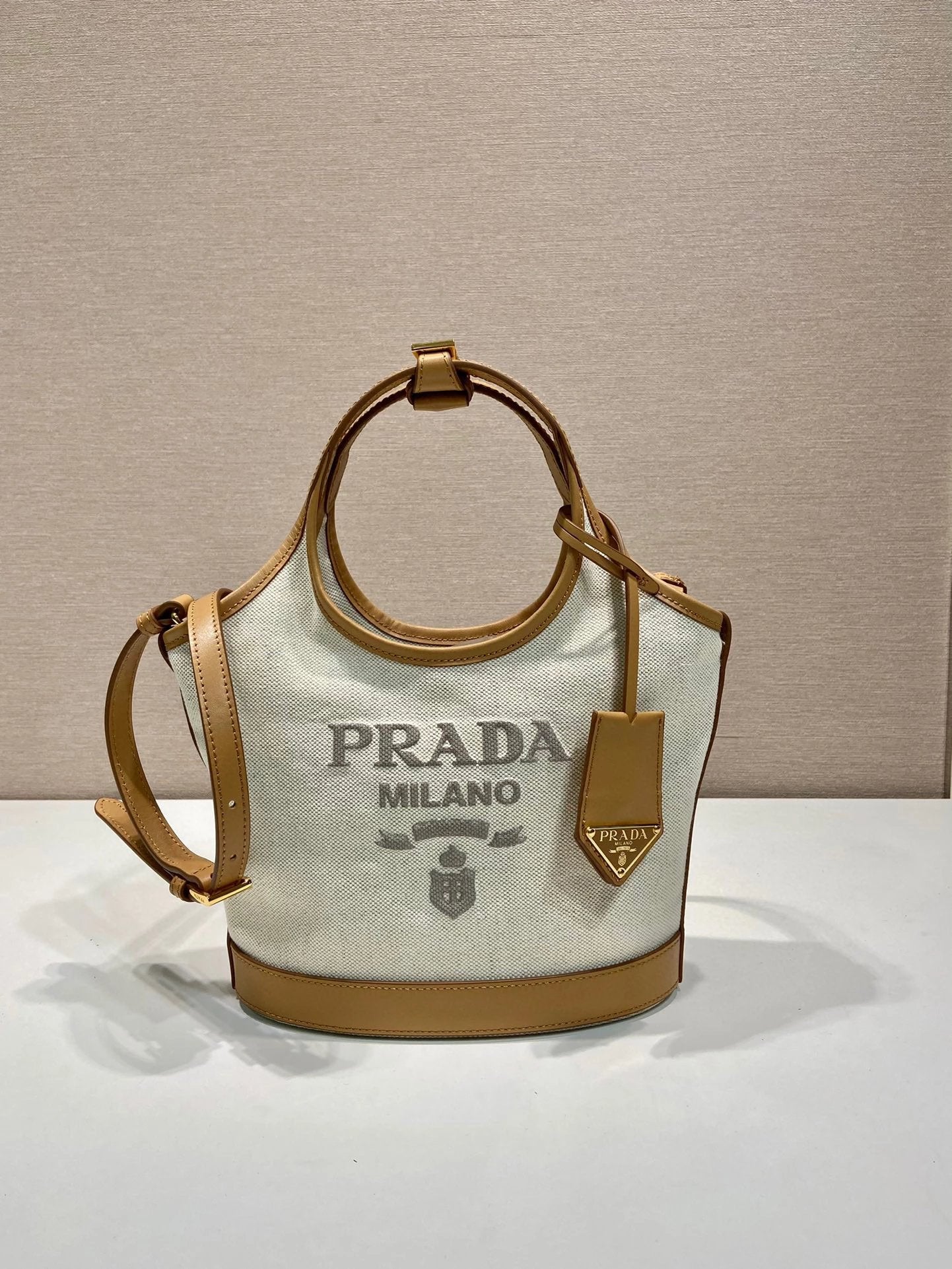 PRADA Bag Top version up to New Tote Bag Small Size Medium Large Letter Logo Embossed Removable Leather Key Ring Linen Blend Stitching Leather Tote Bag tote Bag Shopping Bag Shoulder Bag Handbag Hand Bag Messenger Bag Women's Bag1BG4721BG0741BG471