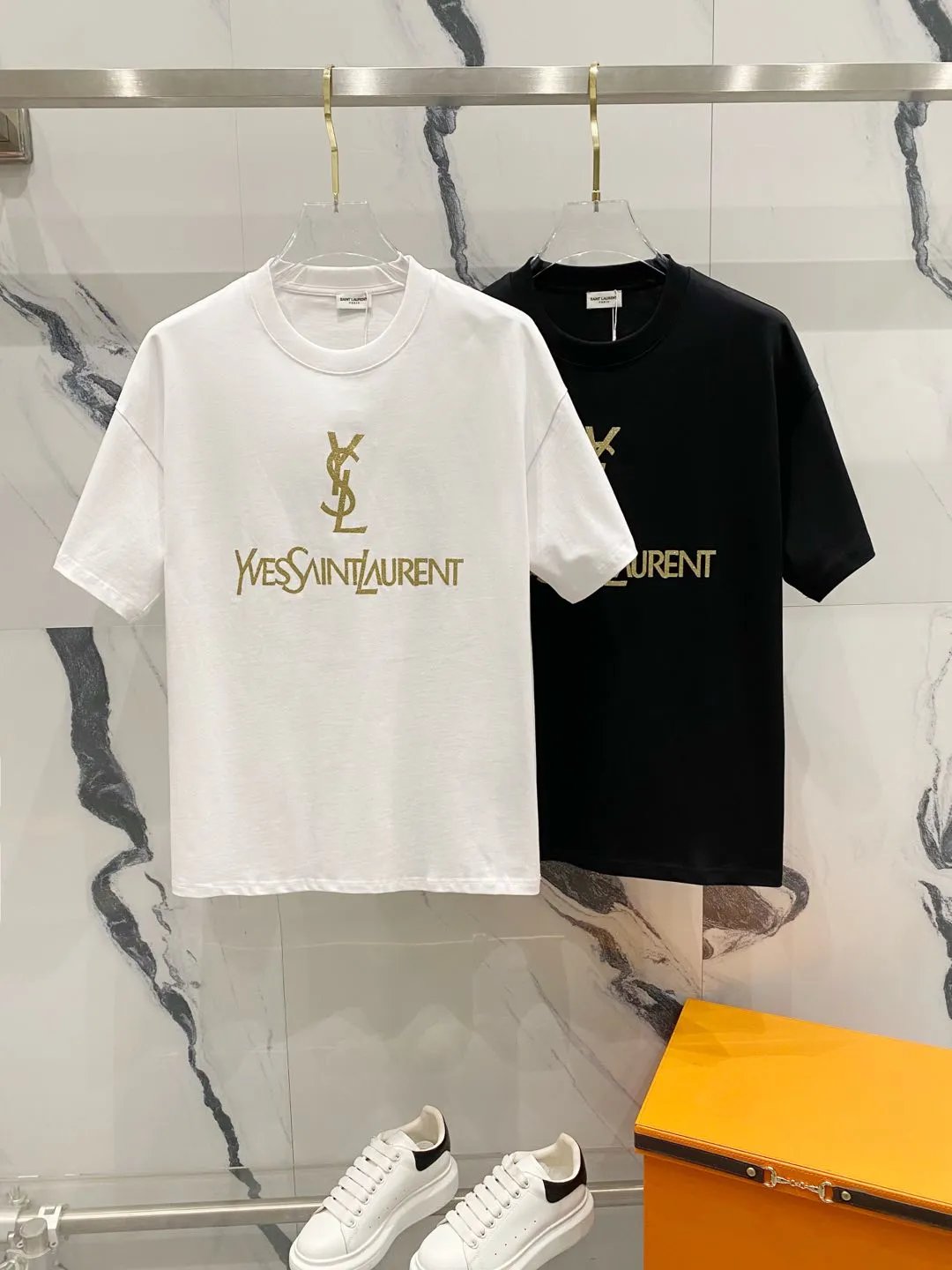 YSL T-shirt Simple Gold Line Brand Letter on Chest logo round Neck Short Sleeve25ss New pure cotton T Unisex T-Shirt OS Drop Shoulder Loose Fit Base Shirt Top T-Shirt Short Sleeve