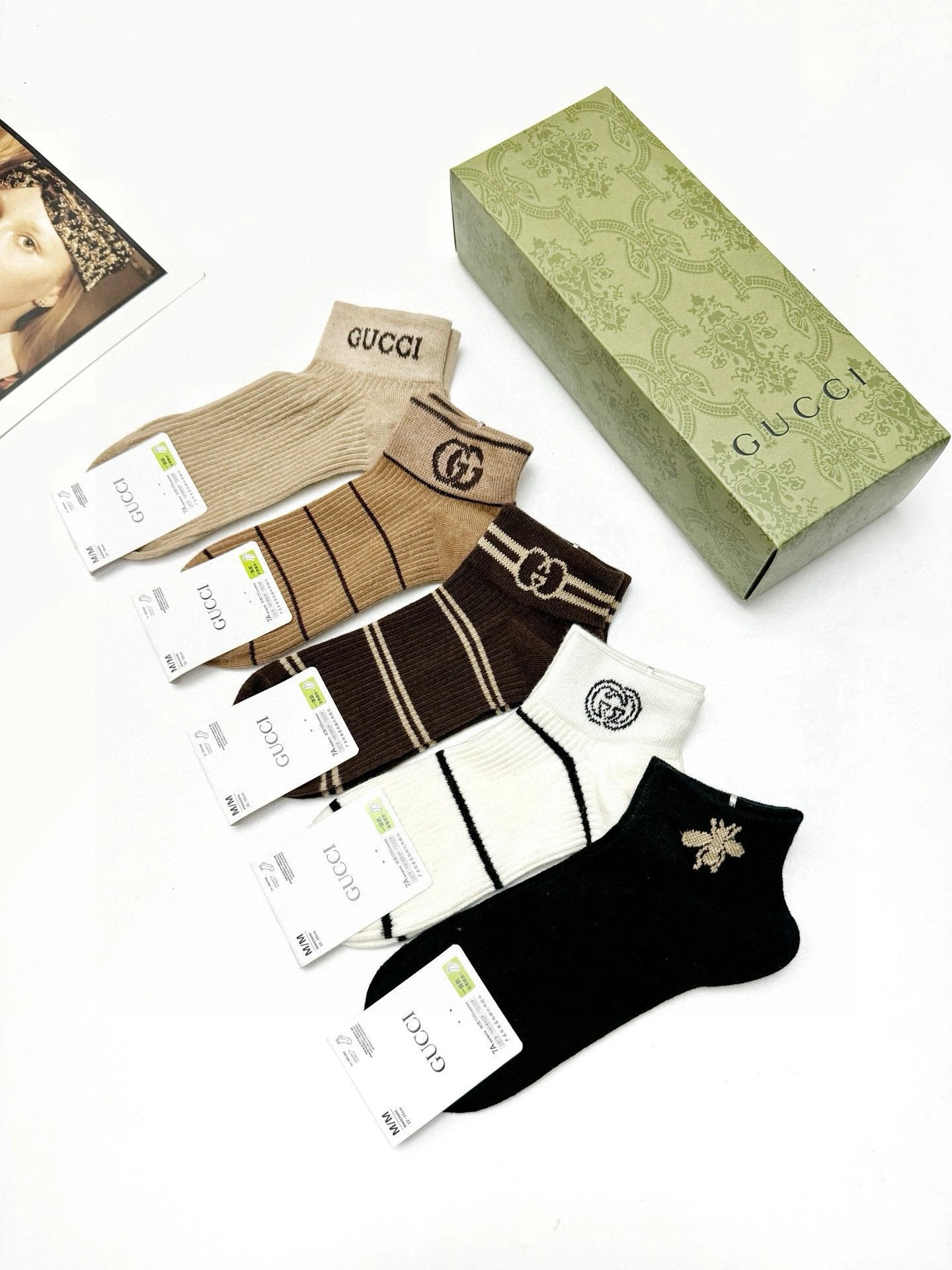 Gucci Sock 【a Box5Double】Classic Letters logo Breathable and stylish pure cotton25ss New Cotton Socks Thin Business Sports Casual Spring Summer Autumn Versatile Deodorant Sweat-Absorbing