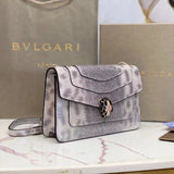 BVLGARI Bag Top version SerpetiForever Bag Decorated with a Snake's Head Chain Bag Snakeskin Enamel Snakeskin Head File Holder Pink Gray