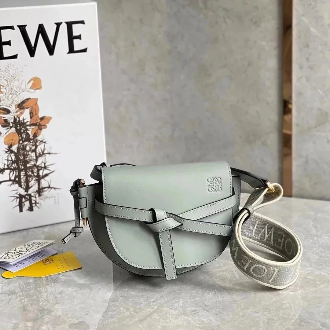 LOEWE Women's Bag Top version 【Counter Version Original Leather】Send a Full Set of Packaging Loew New Mini Letter Wide Shoulder Strap Saddle Bag GateDual Saddle Bag Women's Bag Retro Horseshoe Bag