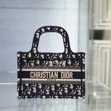 Dior Women's Bag Top version 【Pure Original Surrogate Shopping Grade Fabric】New Version Horizontal Pattern D Arc Seiko New booktotemini Mini Tote Bag Presbyopic Purplish Blue Wine Red Shopping Bag Purplish Blue Claret Embroidery Mini Women's Bag Shoulder