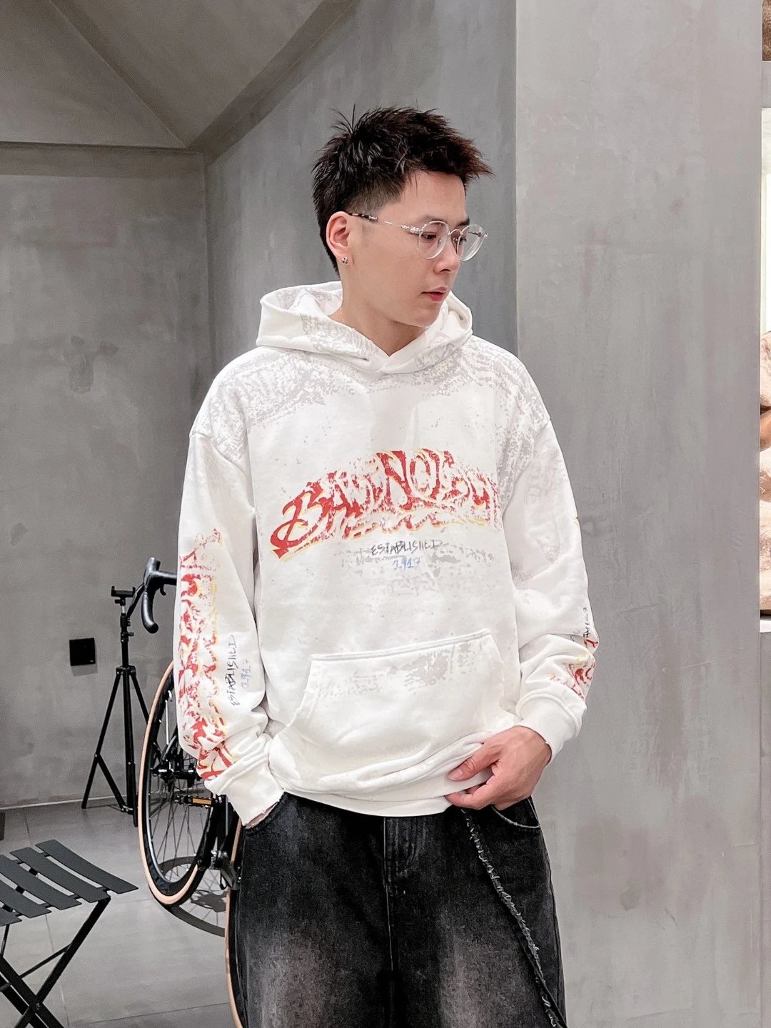 Balenciaga Hoodie Flame Hand-Painted Distressed Washed Vintage OS Loose Fit Drop Shoulder Hoodie Sweatshirt Jacket Unisex Sports Casual Loose Versatile