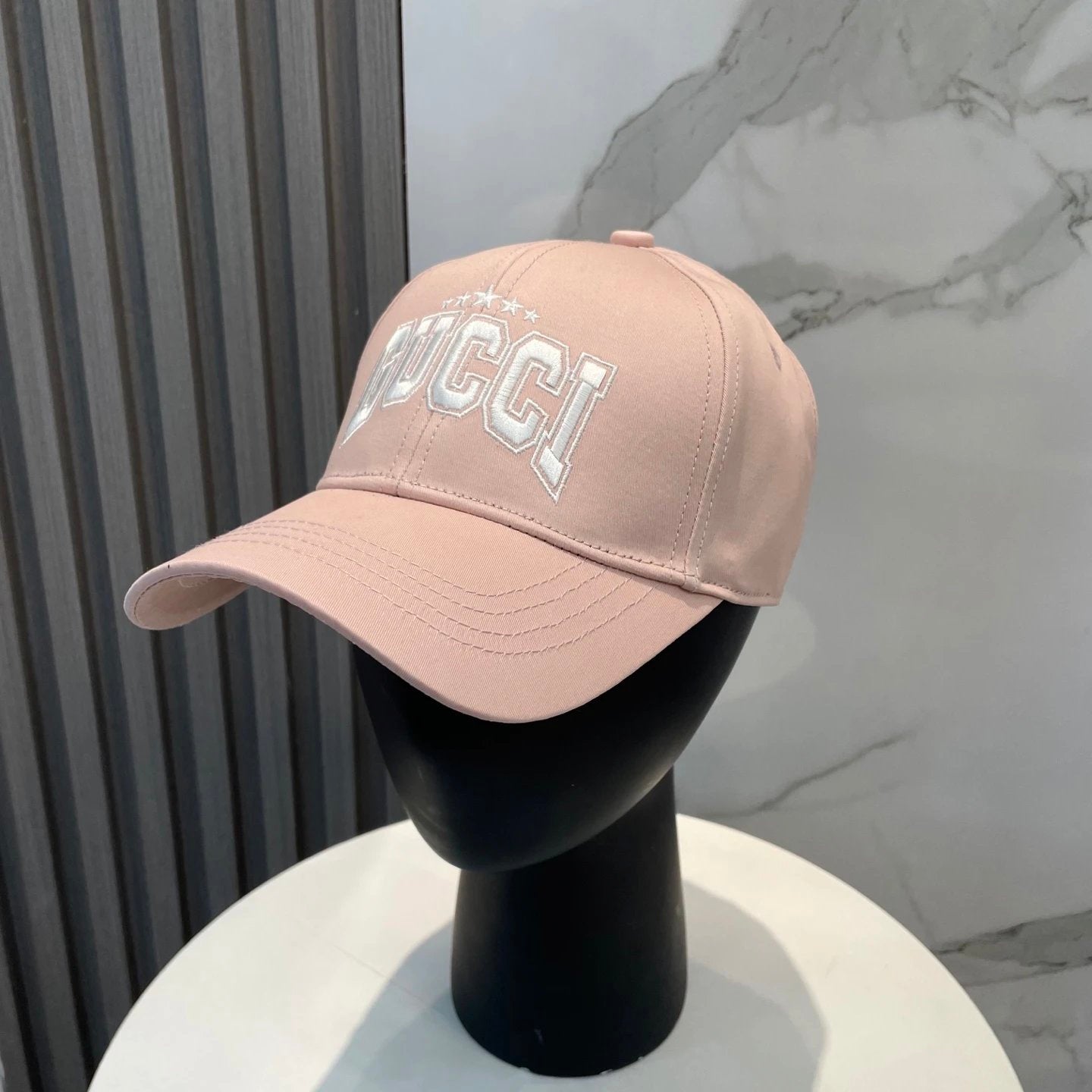 Gucci Hat Letter Printing logo Baseball Cap Sunshade Sun Protection Duckbill Cap Large Head Circumference Slimming Face Curved Brim Versatile Sports Hat for Men and Women Couples Same Style
