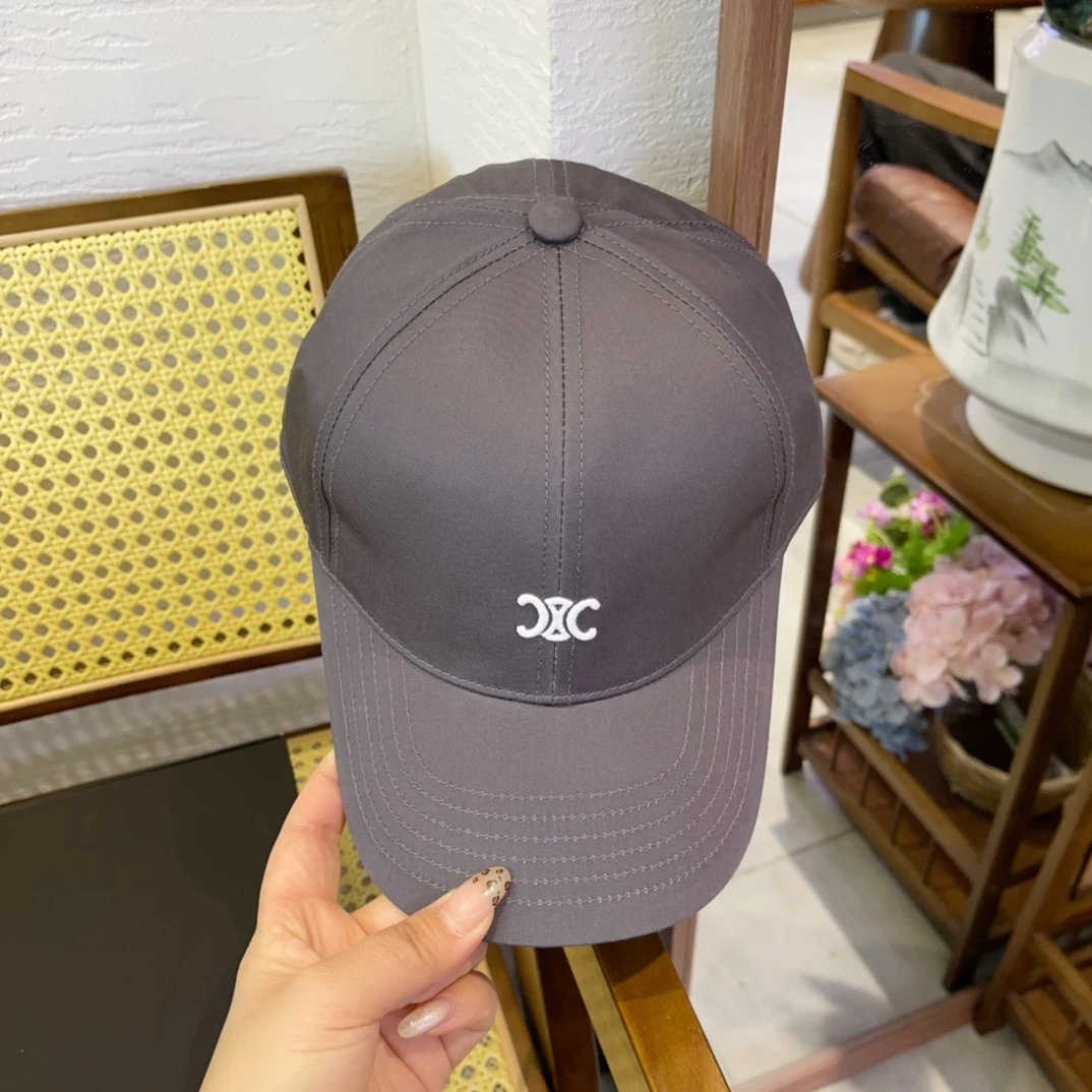Celine Hat Classic Pair Clogo Baseball Cap Sun Protection Visor Cap Large Head Circumference Versatile Sports Hat Slimming Face Curved Brim Unisex Couple Style