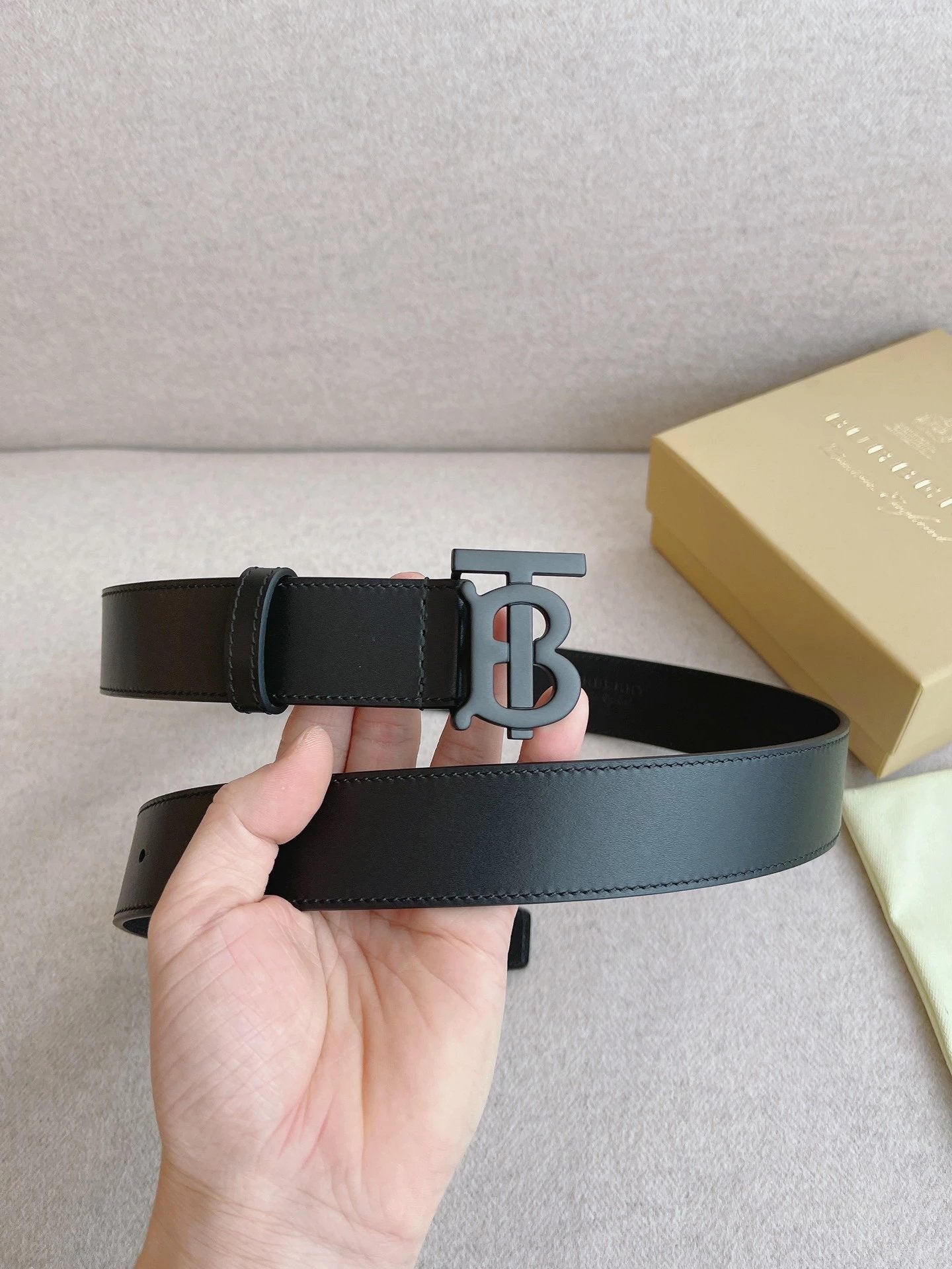 Burberry Belt Top version 【Full Package】New Men's Leather Belt Width3.5cm Double-Sided Imported First Layer Calfskin Full Grain Leather Genuine Goods Quality Original Letter Rotating Buckle Counter Full Set Gift Box Packaging B Home Belt