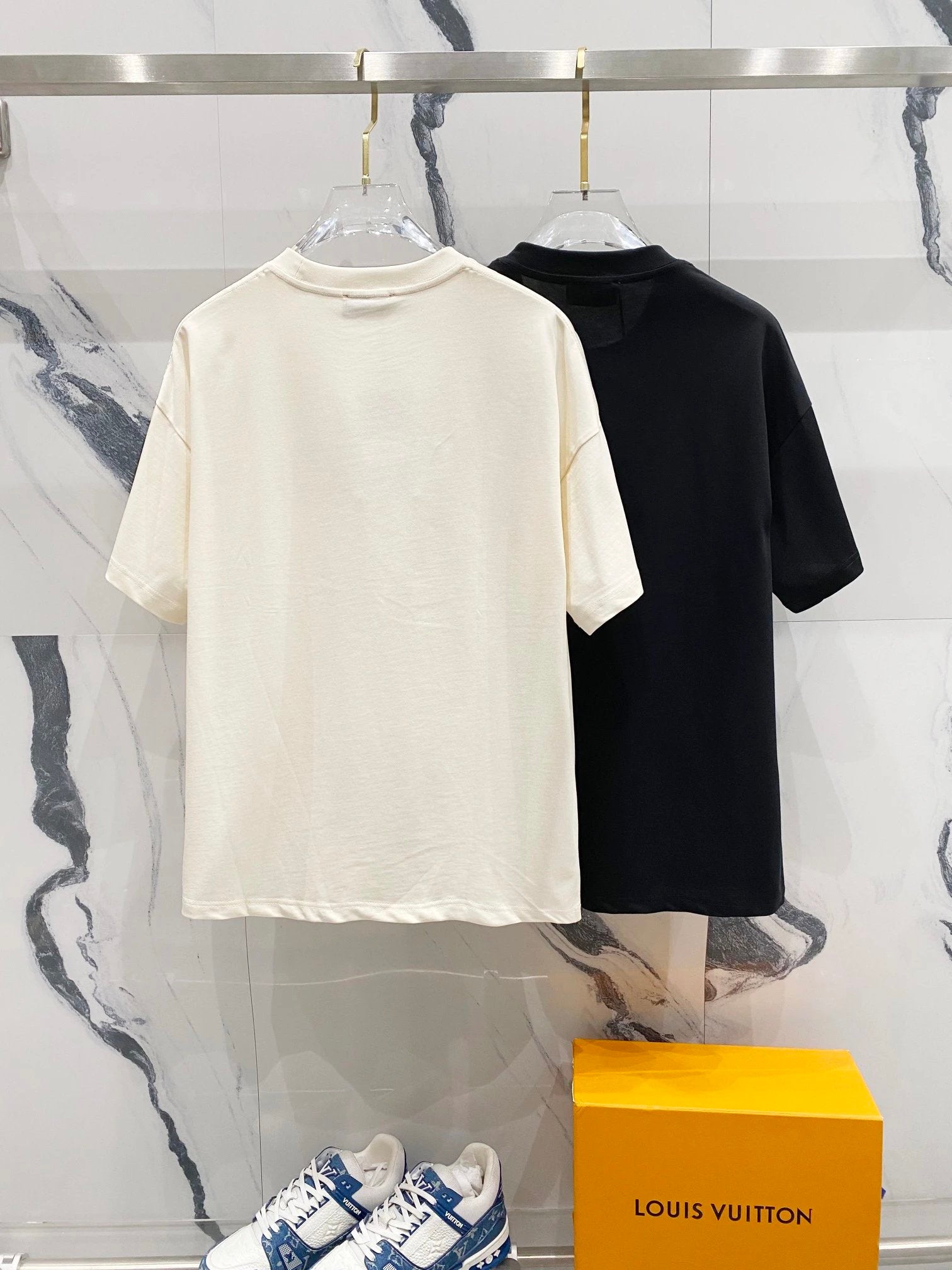 Gucci T-shirt Classic Pink Letter Embroidery?LOGO Logo Crew Neck Short Sleeve Pure Cotton T Unisex T-Shirt OS Loose Fit Base Shirt Summer Casual Simple T-Shirt