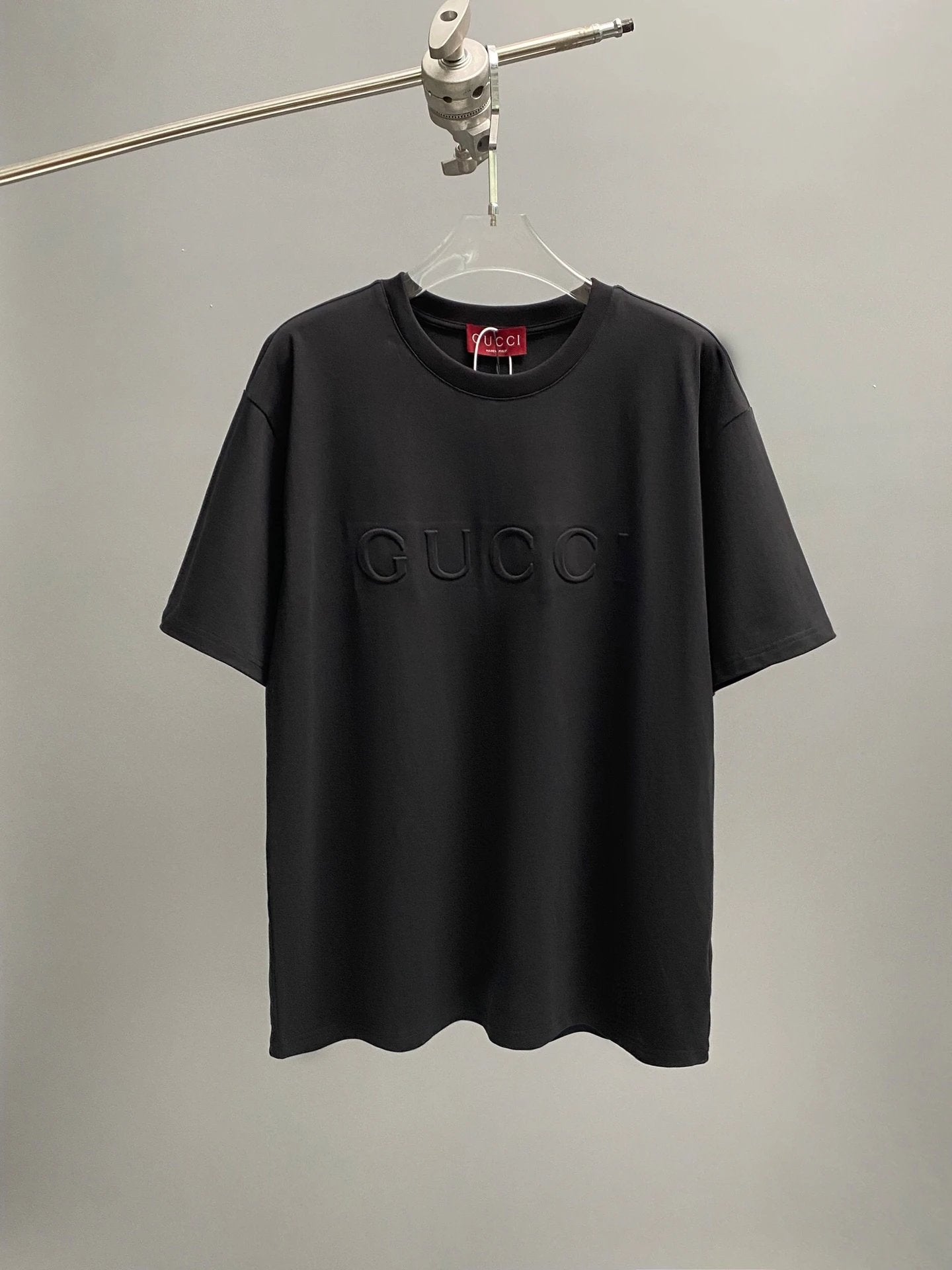 Gucci T-shirt Embossed Chest Flag logo round Neck Short Sleeve25ss New pure cotton T Unisex T-Shirt OS Loose Fit Base Shirt Top Half Sleeve T-Shirt