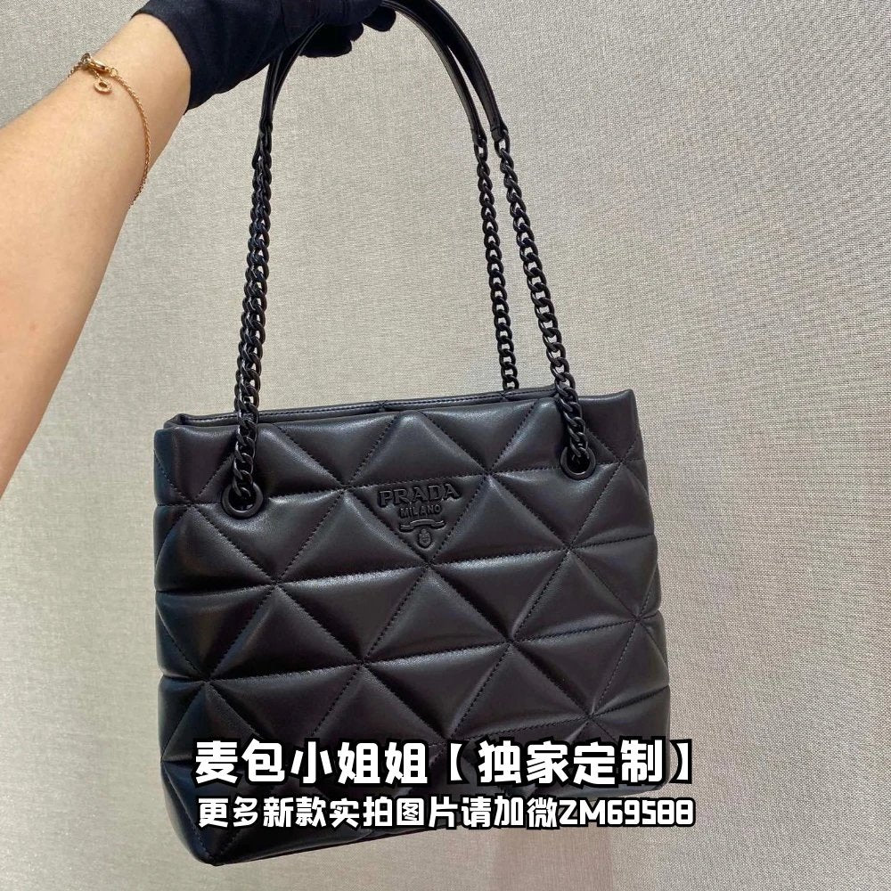 PRADA Bag Top version Latest Diamond Plaid Black Chain Shoulder Strap Tote Bag Imported Original Imported Quilted Lambskin TOTE Bag Shopping Bag Underarm Bag Handbag Shoulder Bag Sholder Bag Chain Bag Women's Bag Women's Bag1BG298