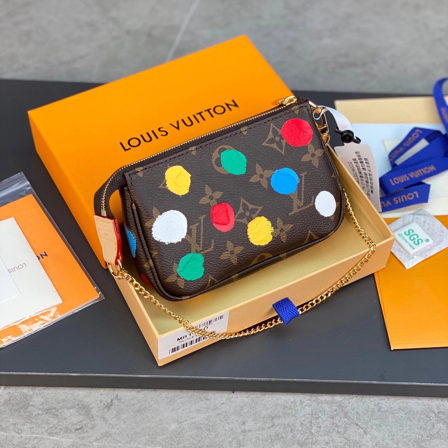 Louis Vuitton LV Wallets/Clutches Top version 【Original Genuine Goods Leather】Grass Room MIUSOU Cooperation Polka Dot Wallet Passport Case Zipper Wallet Short Wallet Wallet Cosmetic Bag Men and Women Same Wallet Wallet Polka Dot Mahjong Bag Pillow Bag Sho