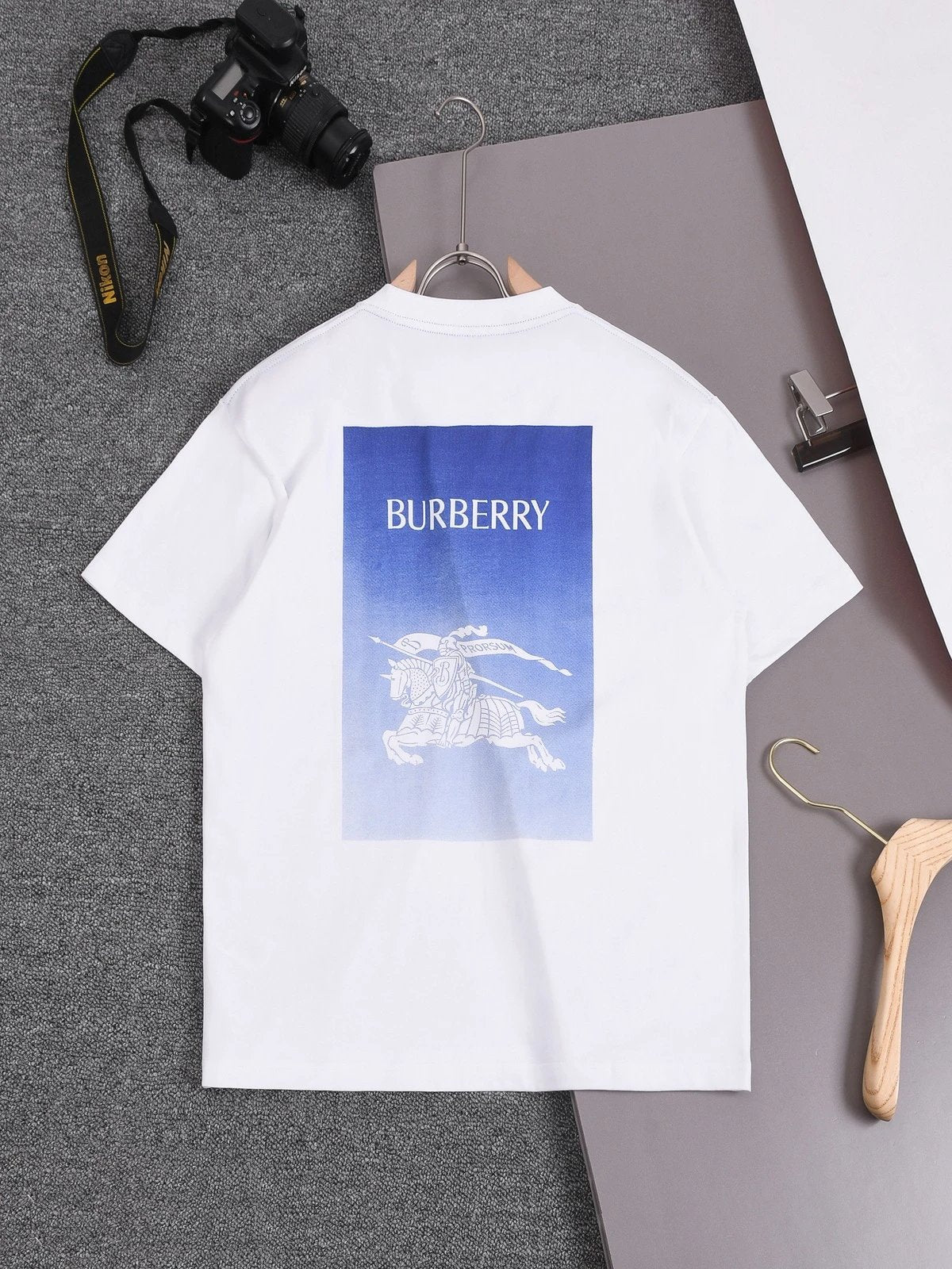 Burberry T-shirt Letters logo Gradient Crew Neck Short Sleeve25ss New Pure Cotton Unisex Style T T-shirt Base Shirt Tee Shirt OS Loose design