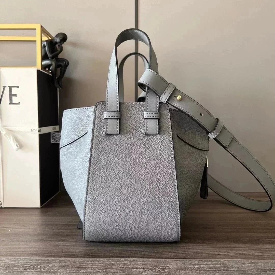 LOEWE Women's Bag Top version 【Original Leather Premium Version】2023New Hammock Bag Satin Cowhide Hammock Handbag New Size20cm New Hammock Bag Handbag Vegetable Basket Bag Women's Bag Silk Surface Cow Leather Wide Shoulder Strap Litchi Pattern Cowhide Lea