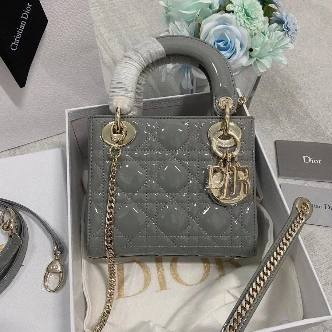 Dior Women's Bag Top version Version2023New ladymini Bag Diana Bag Three-Grid Classic Patent Leather Chain Shoulder Messenger Handbag Women's Bag