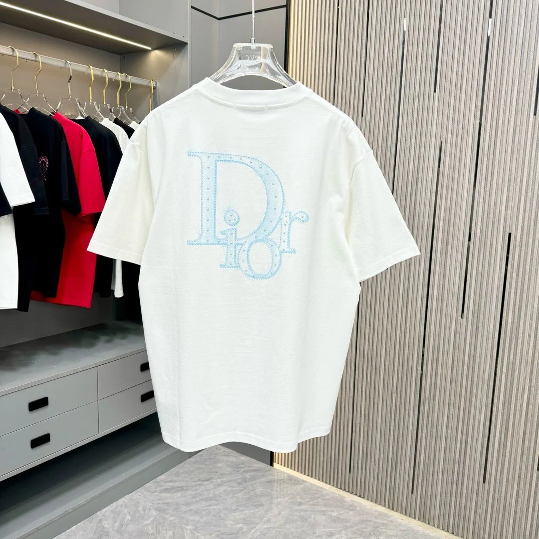 Dior T-shirt The front and rear panels feature dot printing and semicircular rhinestone craftsmanship logo round Neck Short Sleeve25ss New Pure Cotton Unisex Style T Casual T-Shirt Base Layer Shirt OS Loose Fit Half Sleeve Top Plus Size