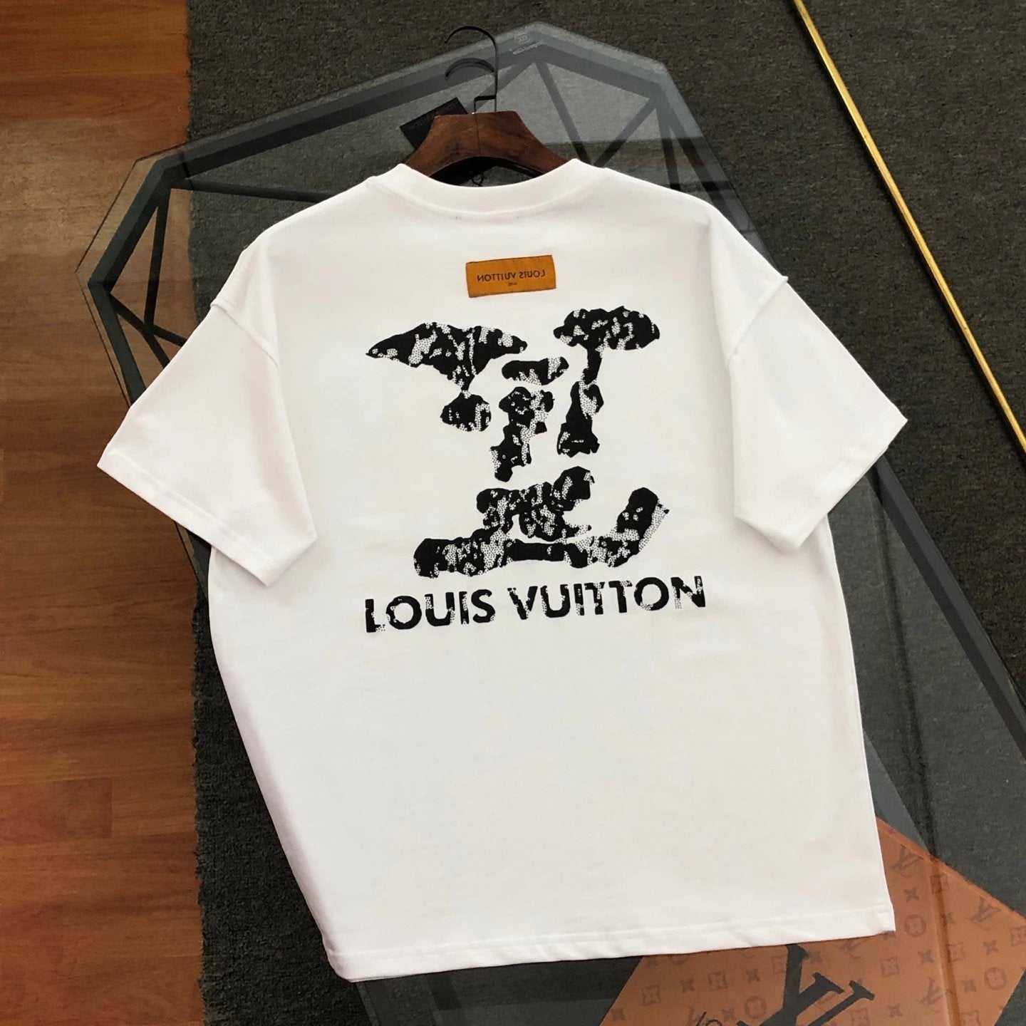 Louis Vuitton LV T-shirt Backside Letter Print logo round Neck Short Sleeve25ss New Pure Cotton Unisex Style T T-shirt OS Loose Fit Base Shirt Top Half Sleeve T-Shirt